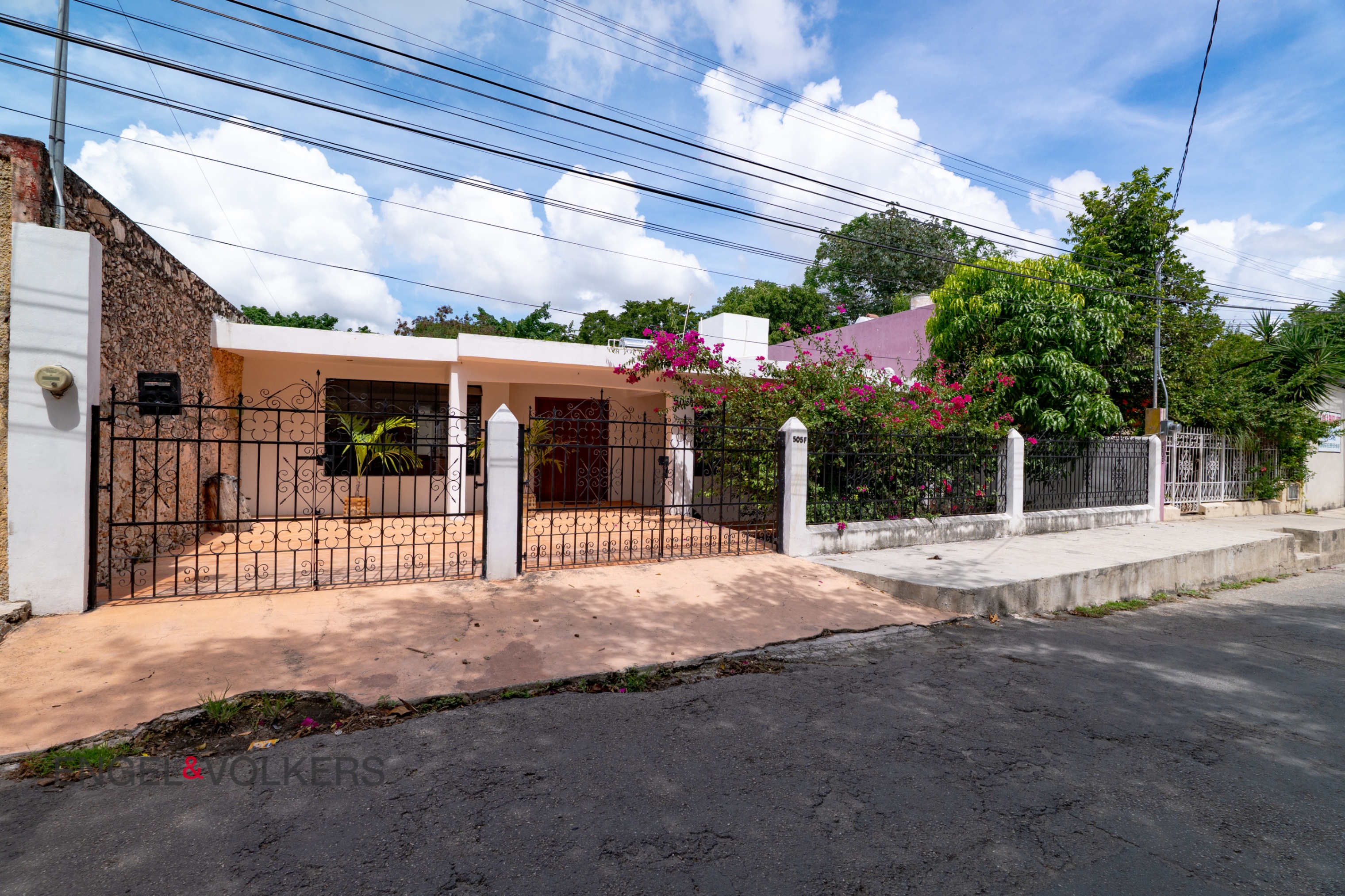 Property for sale near Ermita Park, Mérida Centro.