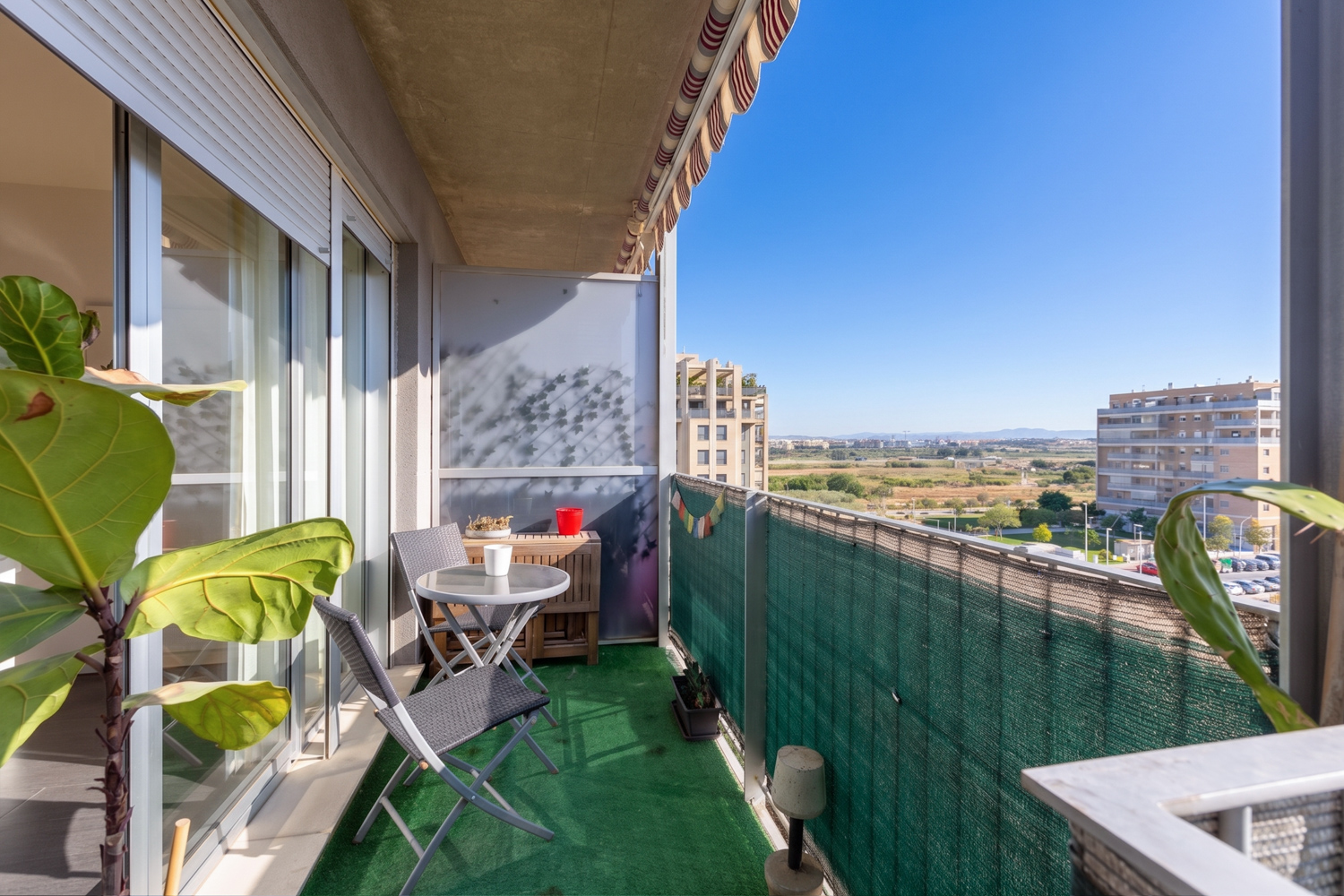Modern flat with garage in Paterna