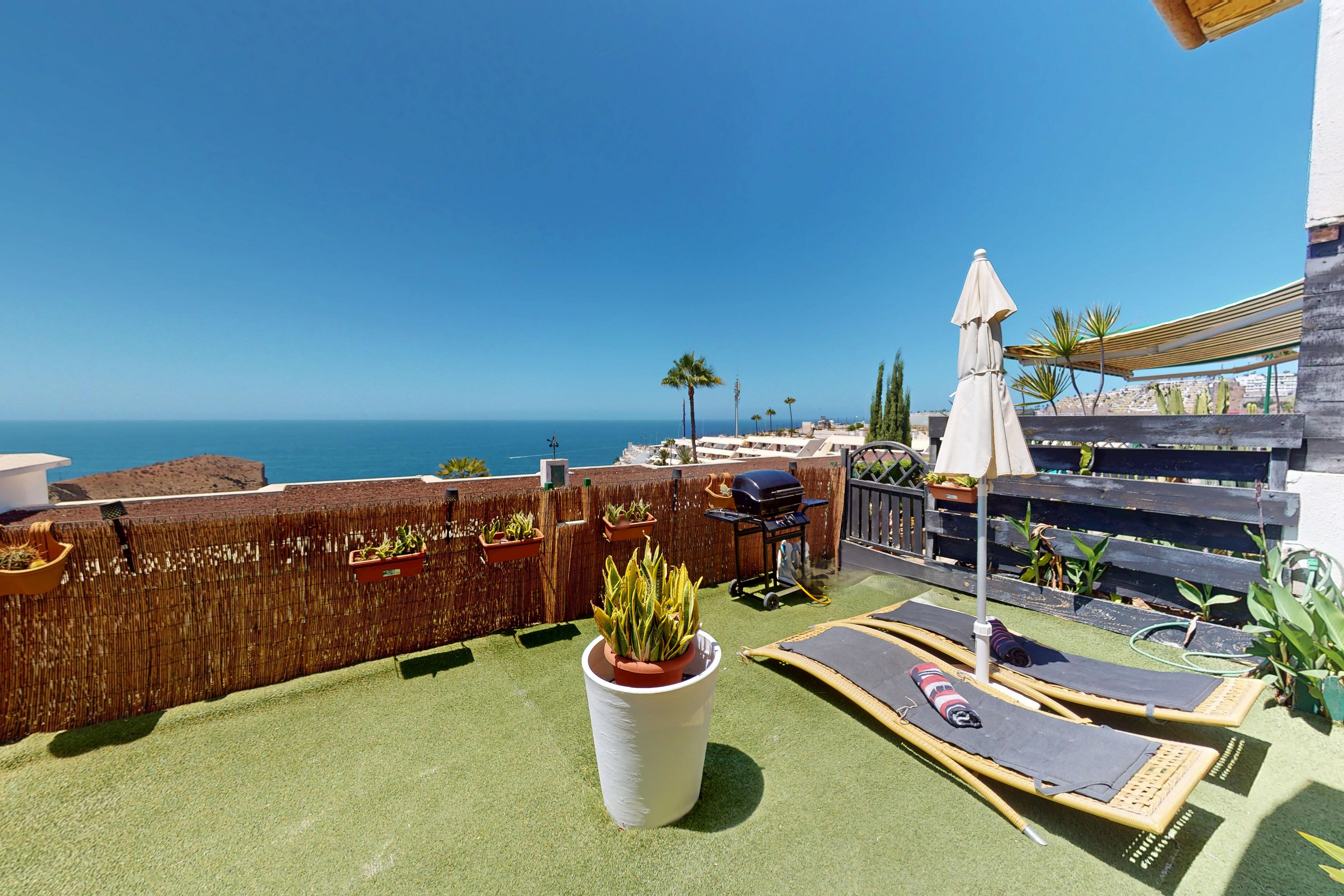 Apartment with terrace in Puerto Rico, Mogán.