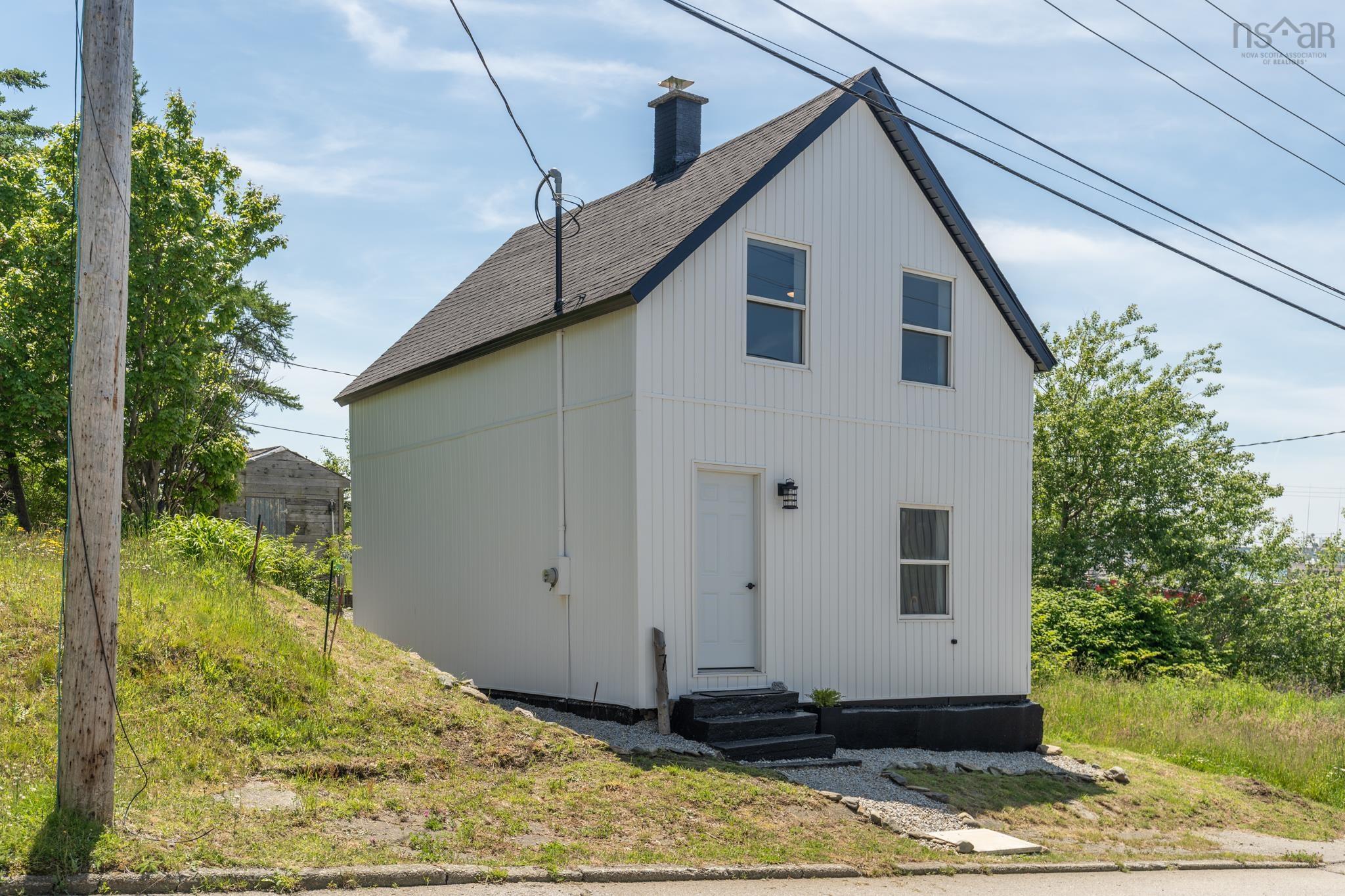 One-Of-A-Kind Downtown Yarmouth Hideaway
