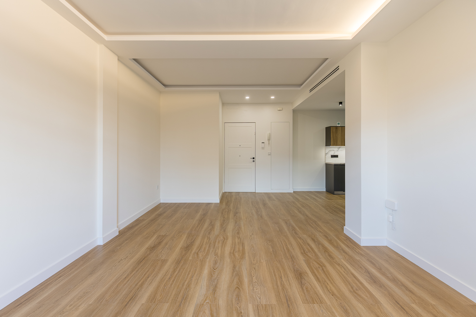 Contemporary elegance overlooking Málaga harbour