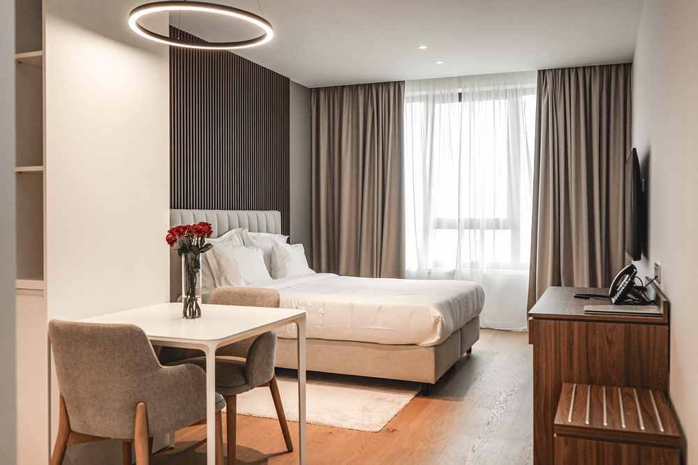 Exclusive studio apartment in an upscale "golf resort", within walking distance of the sea (B52)