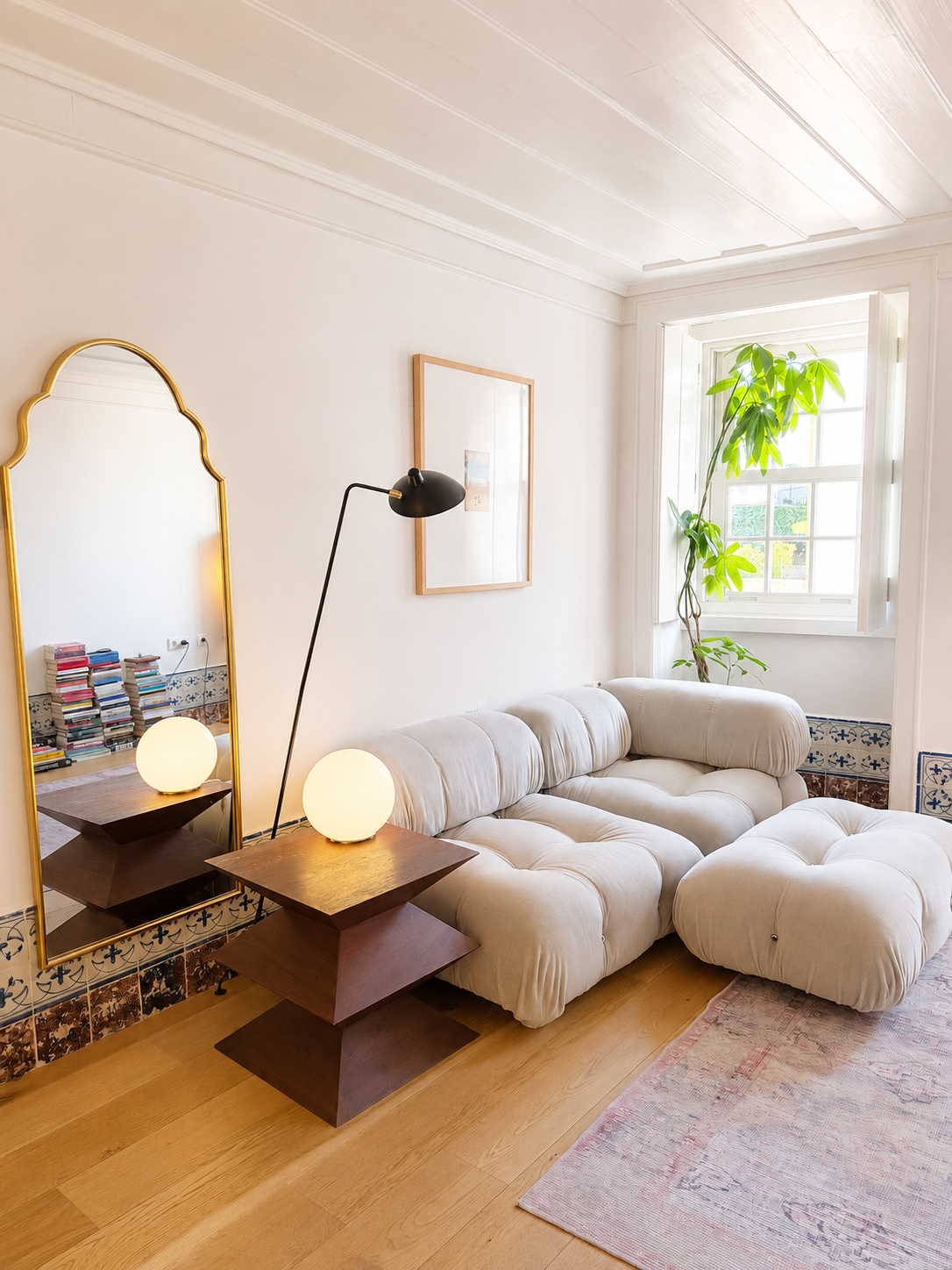 Elegant 2-bedroom apartment next to Jardim da Estrela