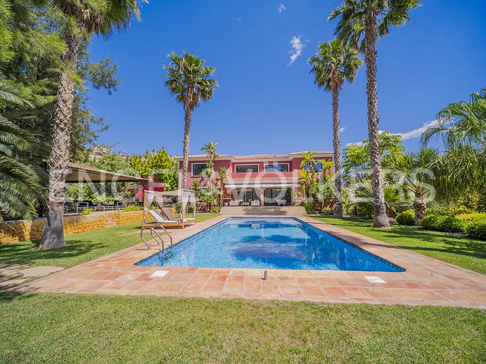 Impecable Mediterranean Style Villa in Bonalba Golf