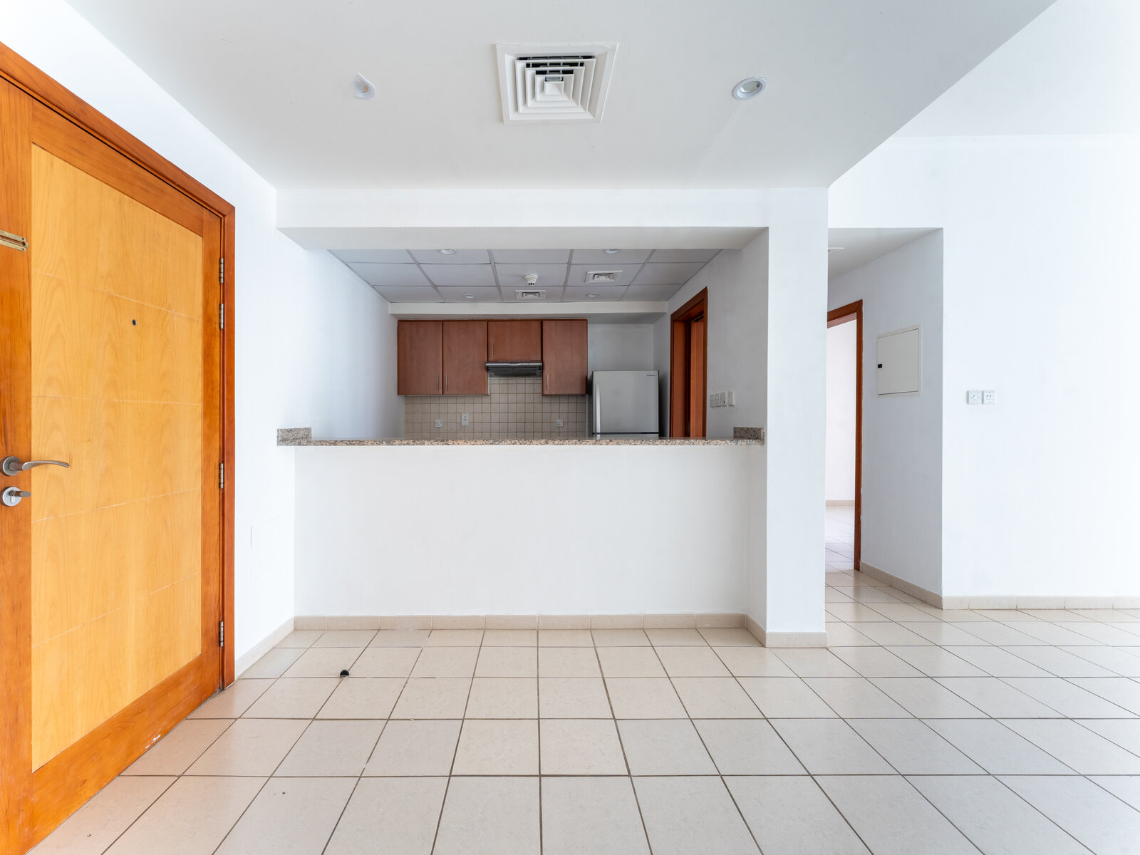 Vacant l Unfurnished l Swimming Pool View