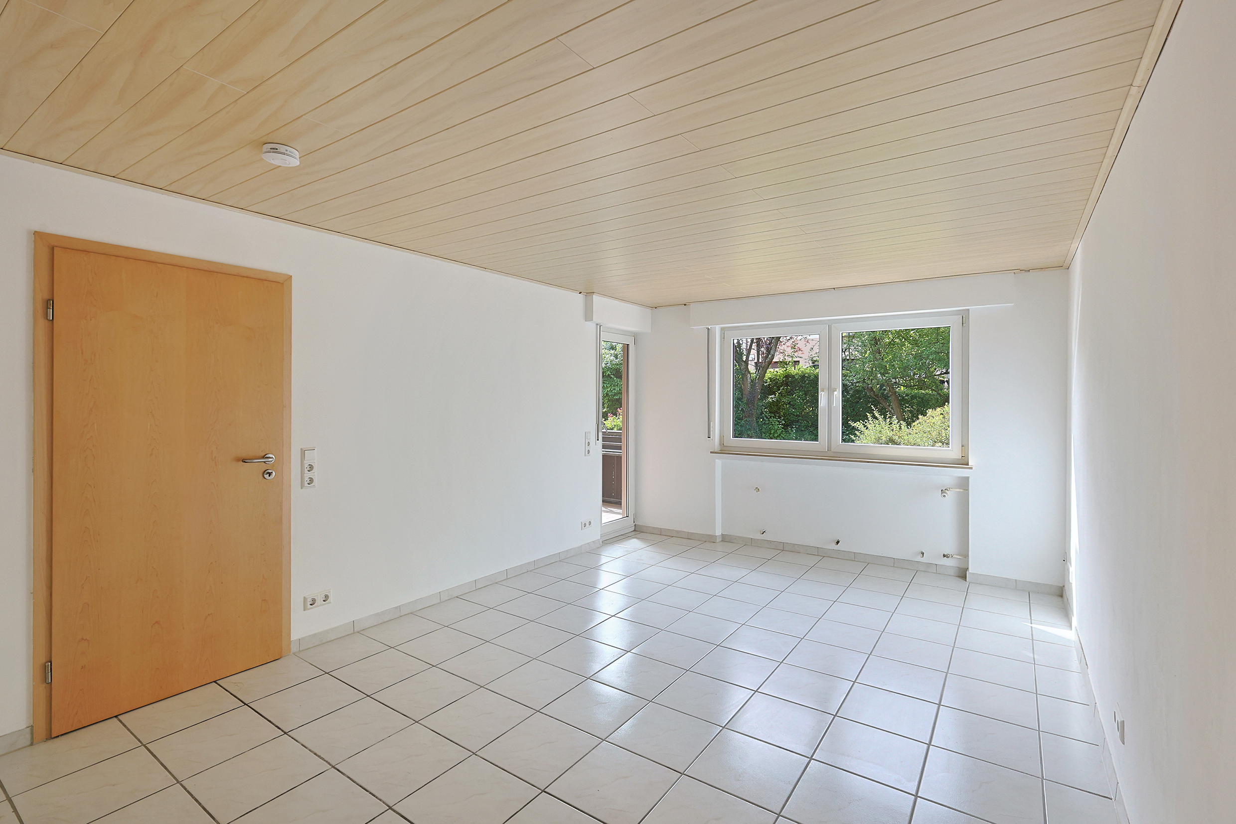 Charmante Erdgeschosswohnung mit Balkon und Home-Office-Potenzial