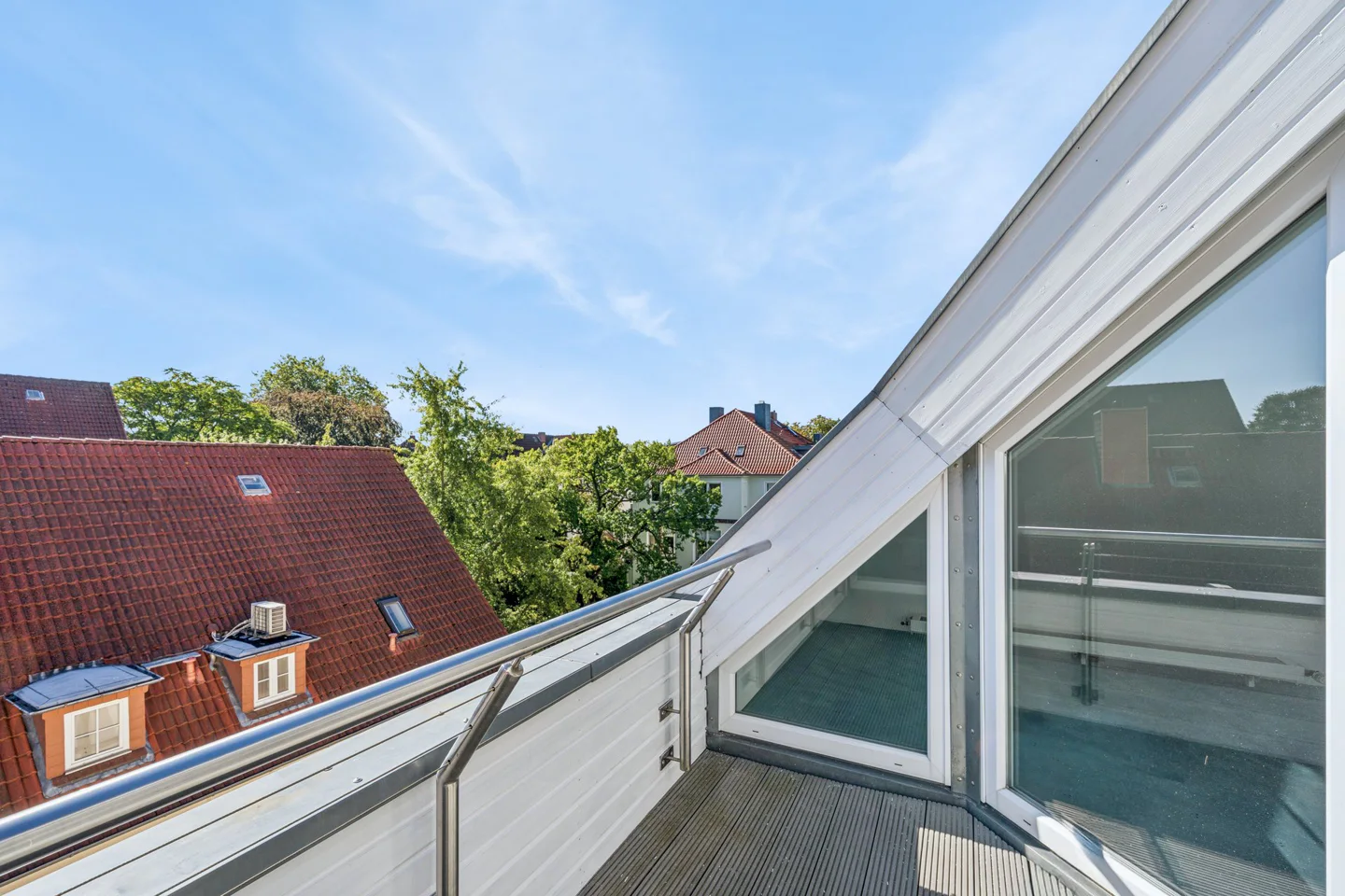 Exklusivität über den Dächern Hannovers – Außergewöhnliche Dachgeschossresidenz im Zooviertel - Photo 1