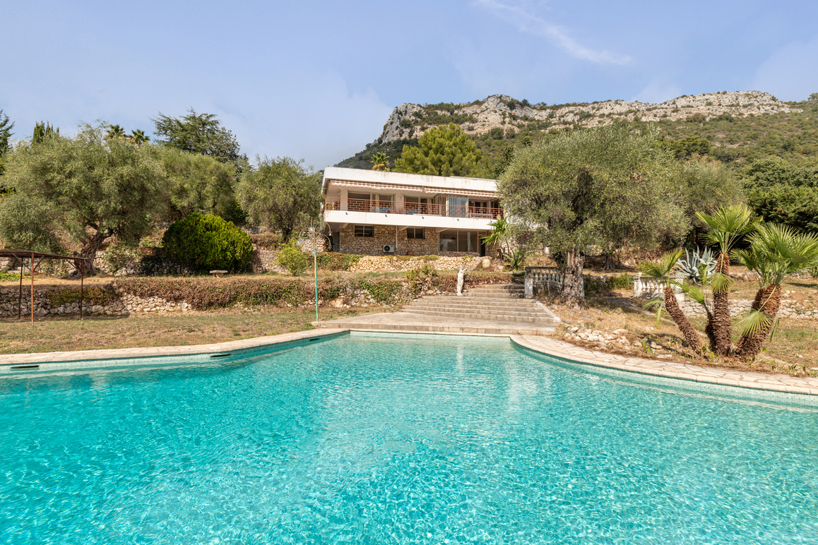 Californian villa with spectacular panoramic sea views
