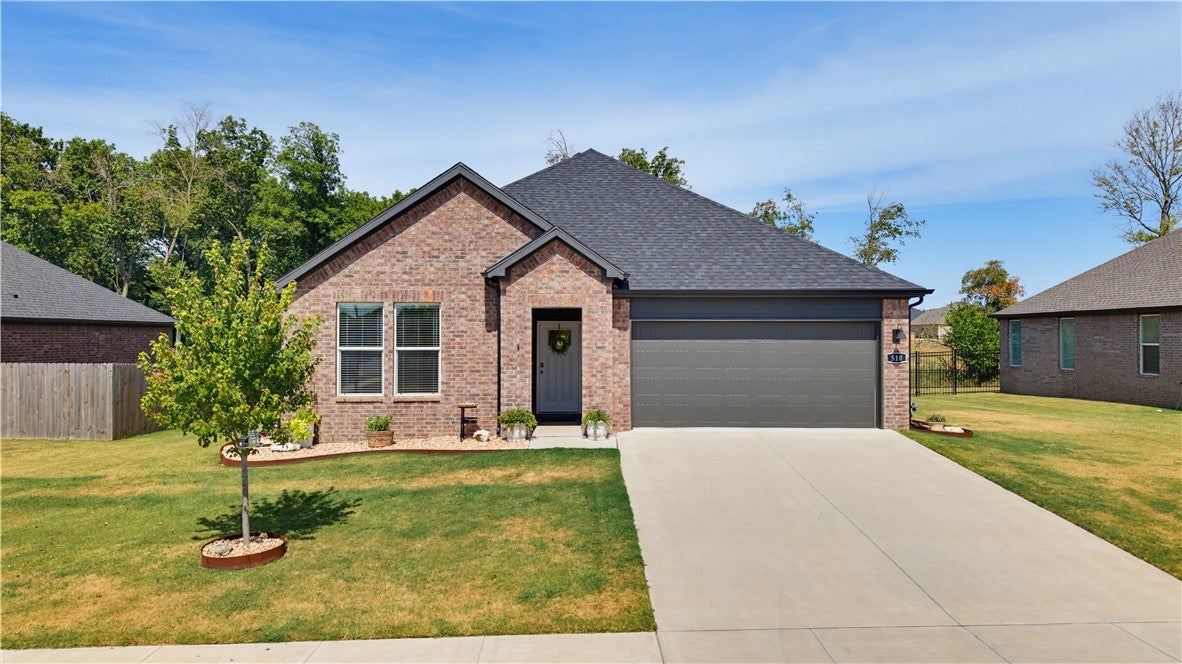 Discover Move-In Ready Living in Goose Creek Village