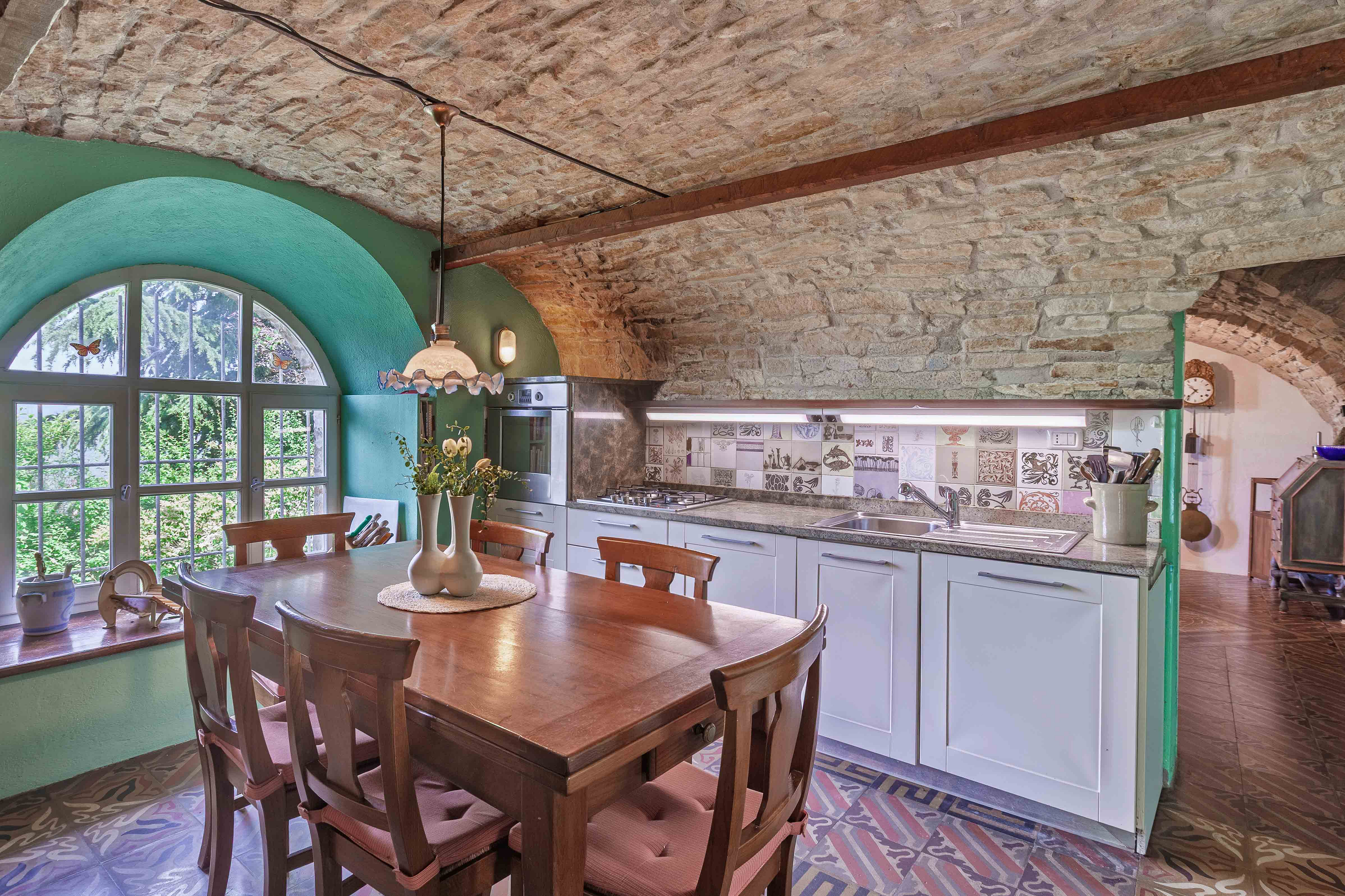 19th-century farmhouse with guesthouse and panoramic view in the heart of the Upper Langa