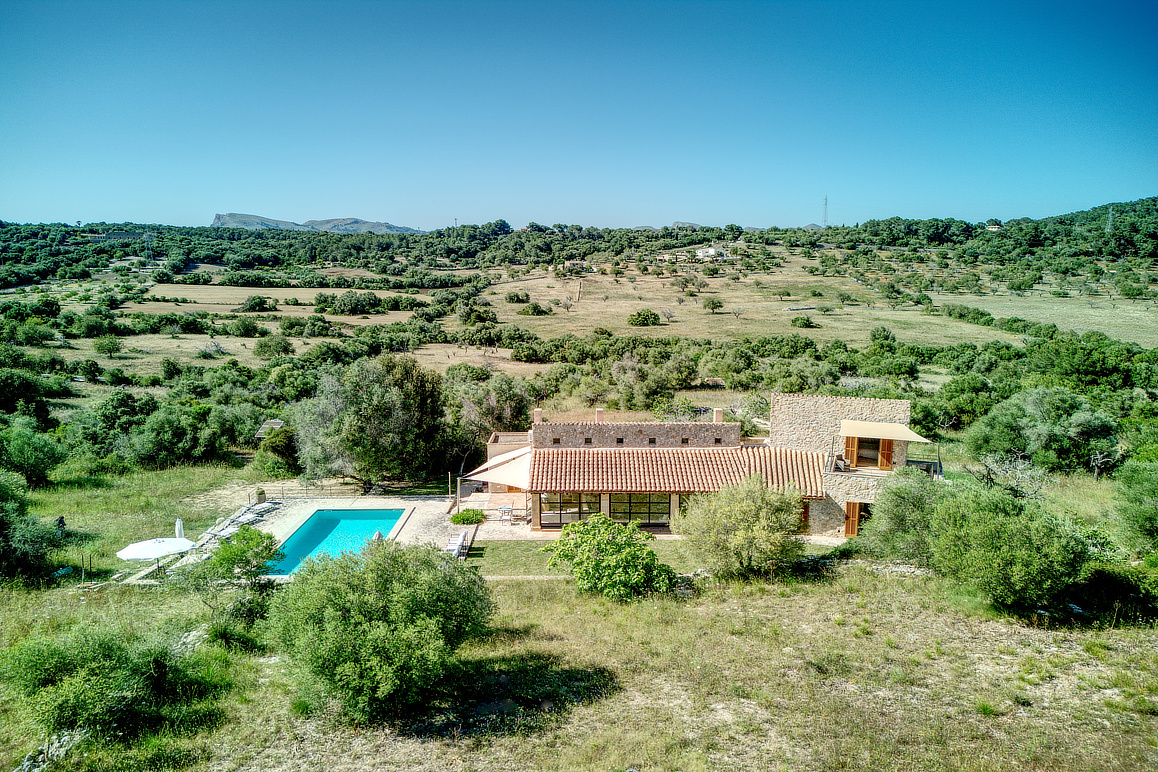 Natural stone finca with pool and panoramic views between Artà & Son Servera