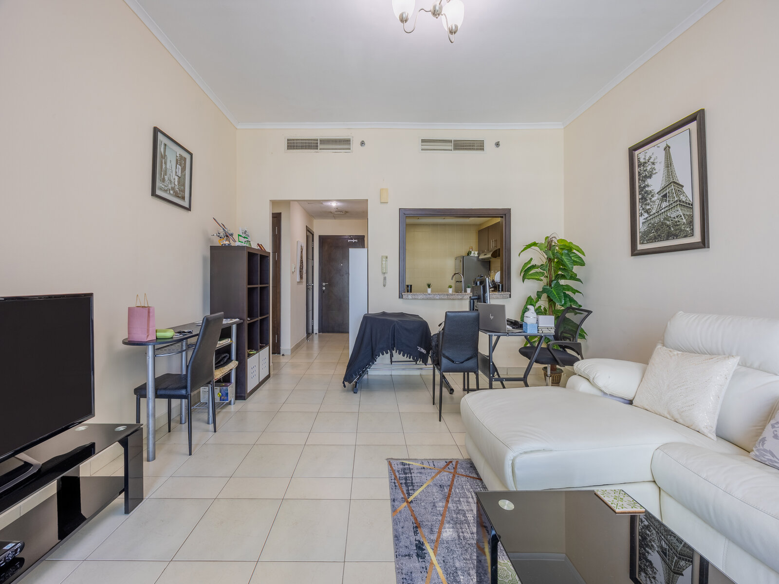 High Floor | Vacant | Bright City View