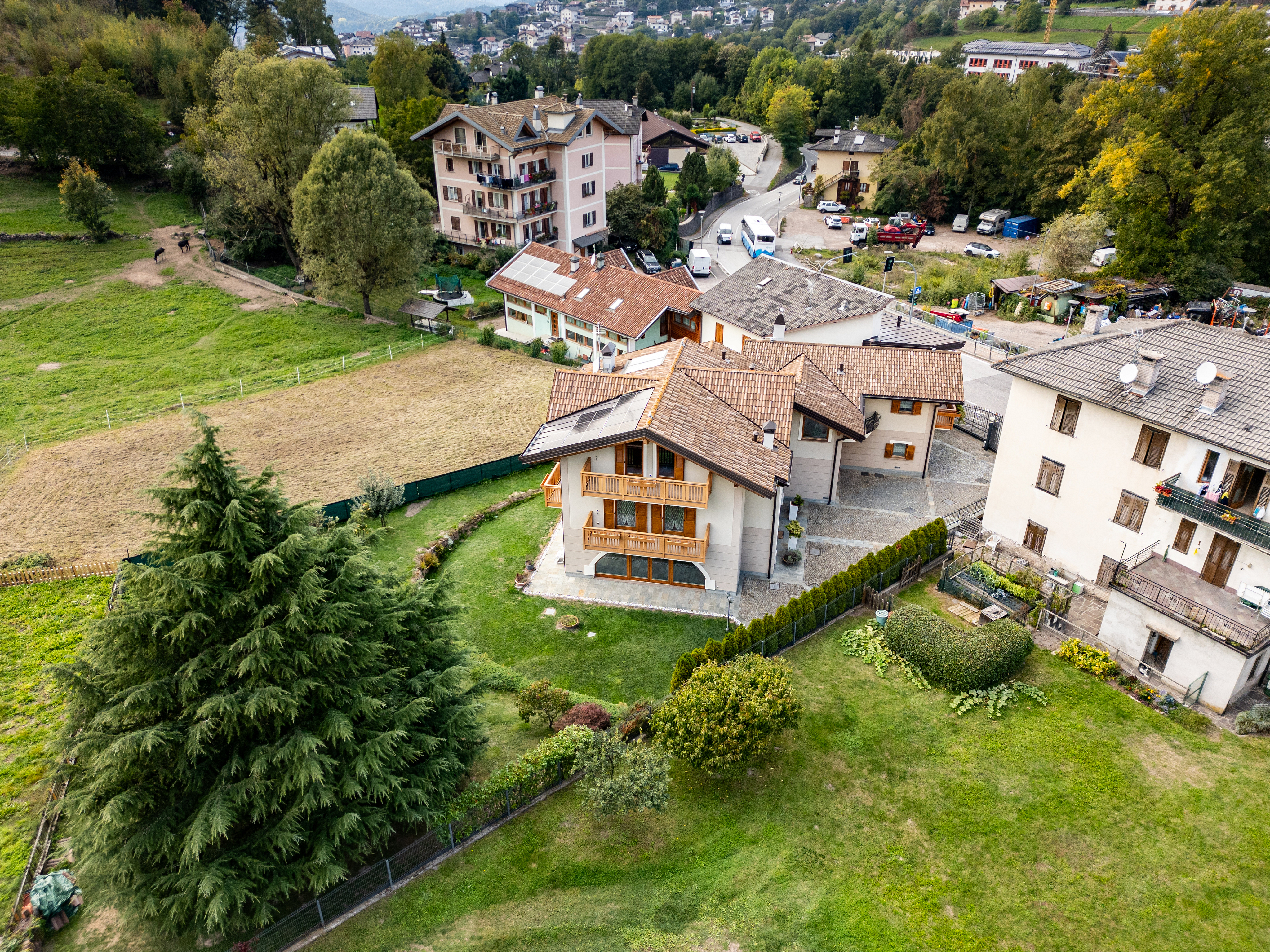 Bare ownership of a villa with garden, built in 2012: high-quality finishes.