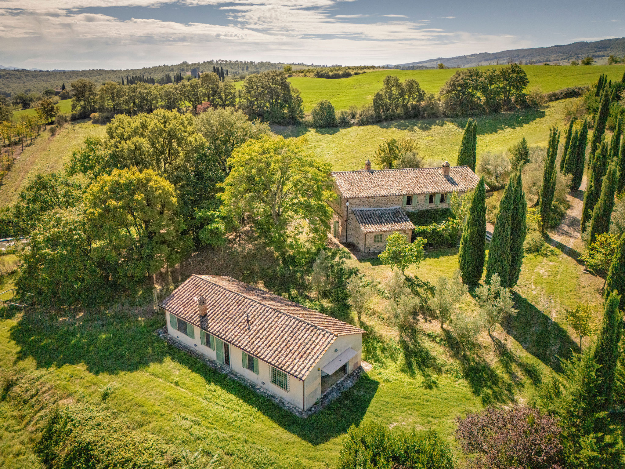 Authentic Tuscan Stone Farmhouse with Guest Accommodation & Private Pool