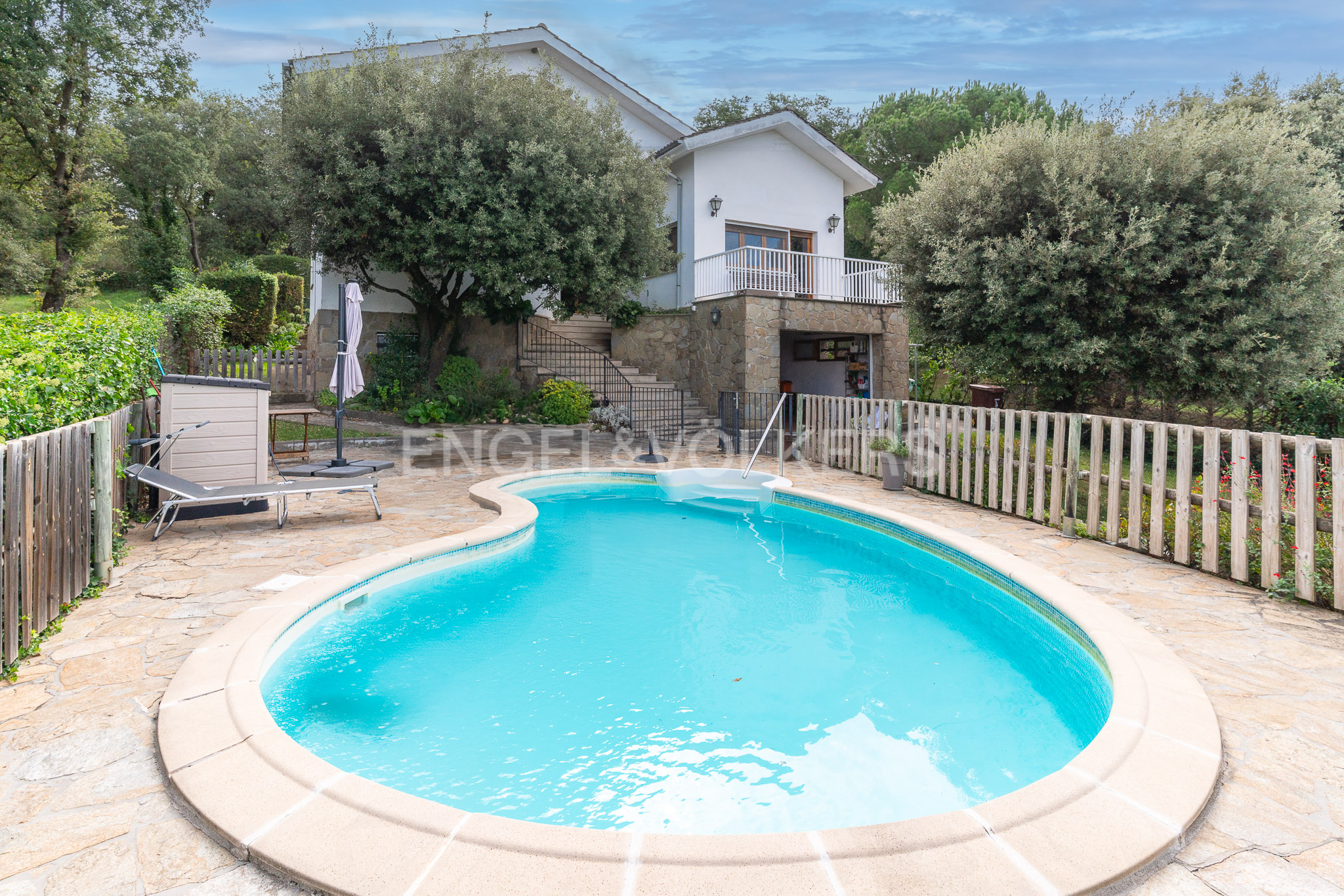 Einfamilienhaus mit Pool und Garten in L'Esquirol