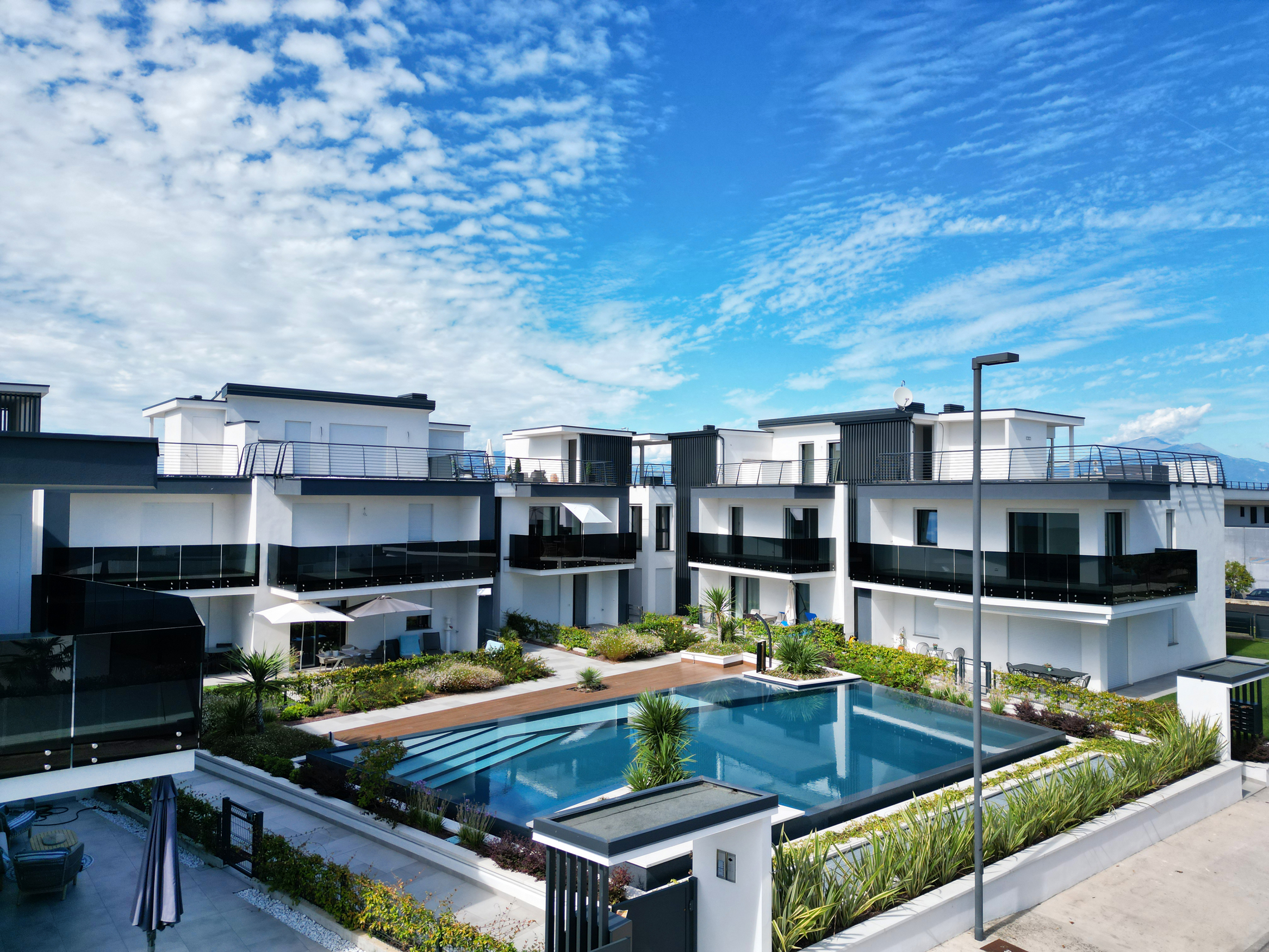 Exclusive Apartment - Modern Luxury with Terrace and Charming View - App. 12