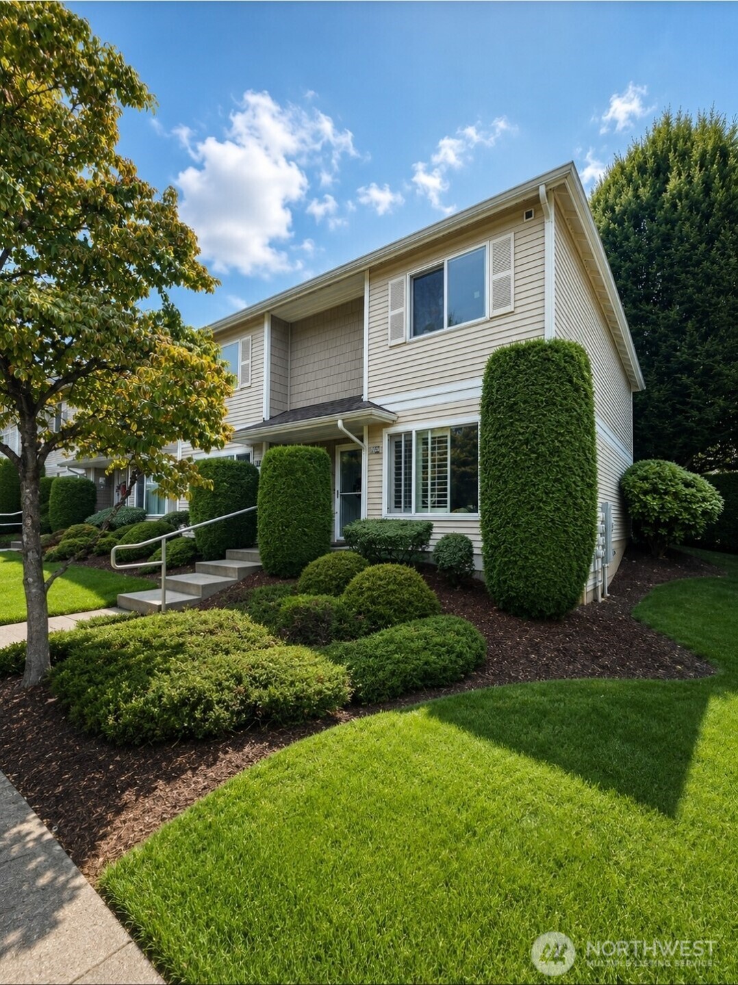 Private End-Unit Living, Perfectly Positioned