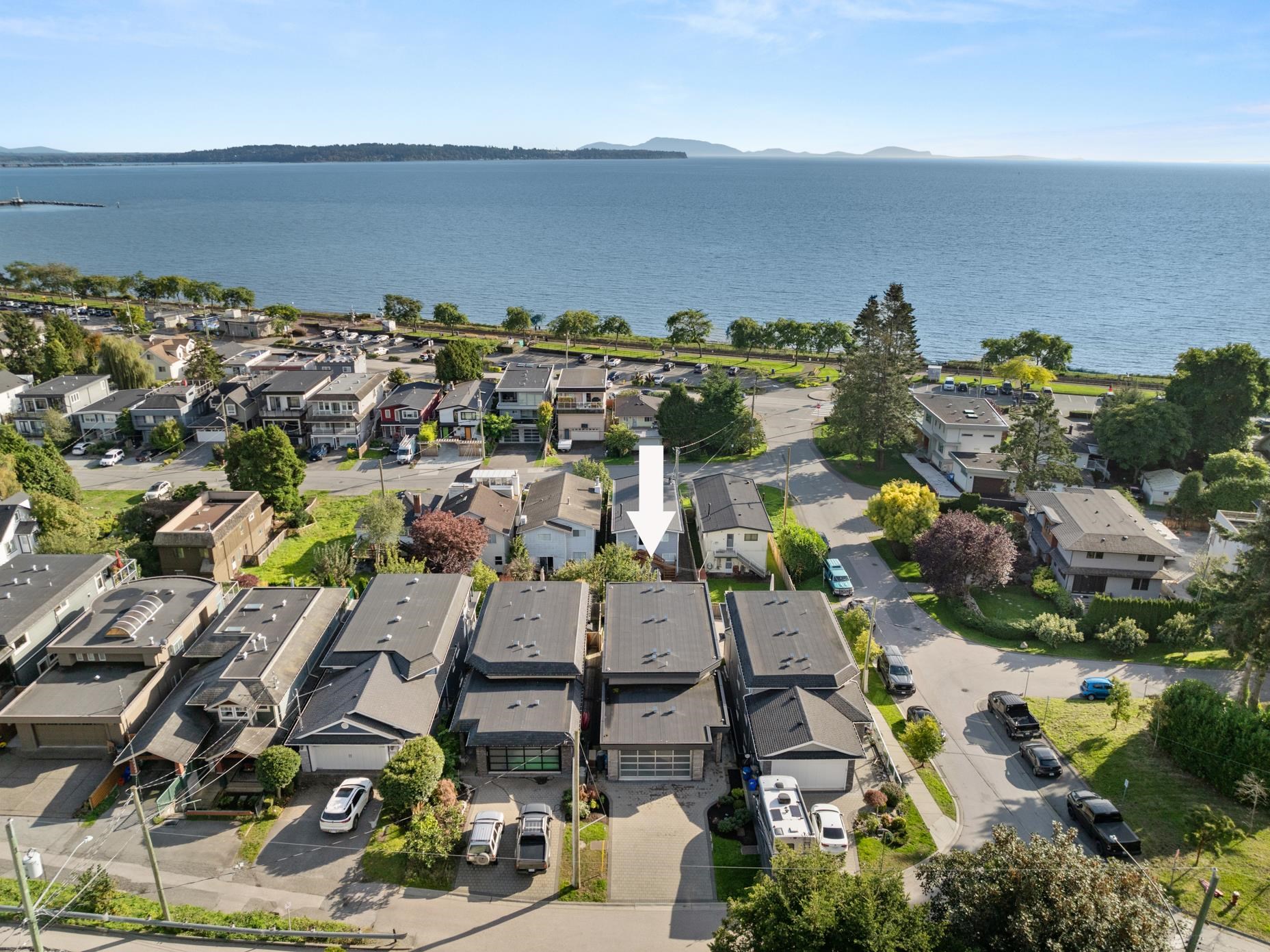 Oceanview Living in the Heart of West Beach