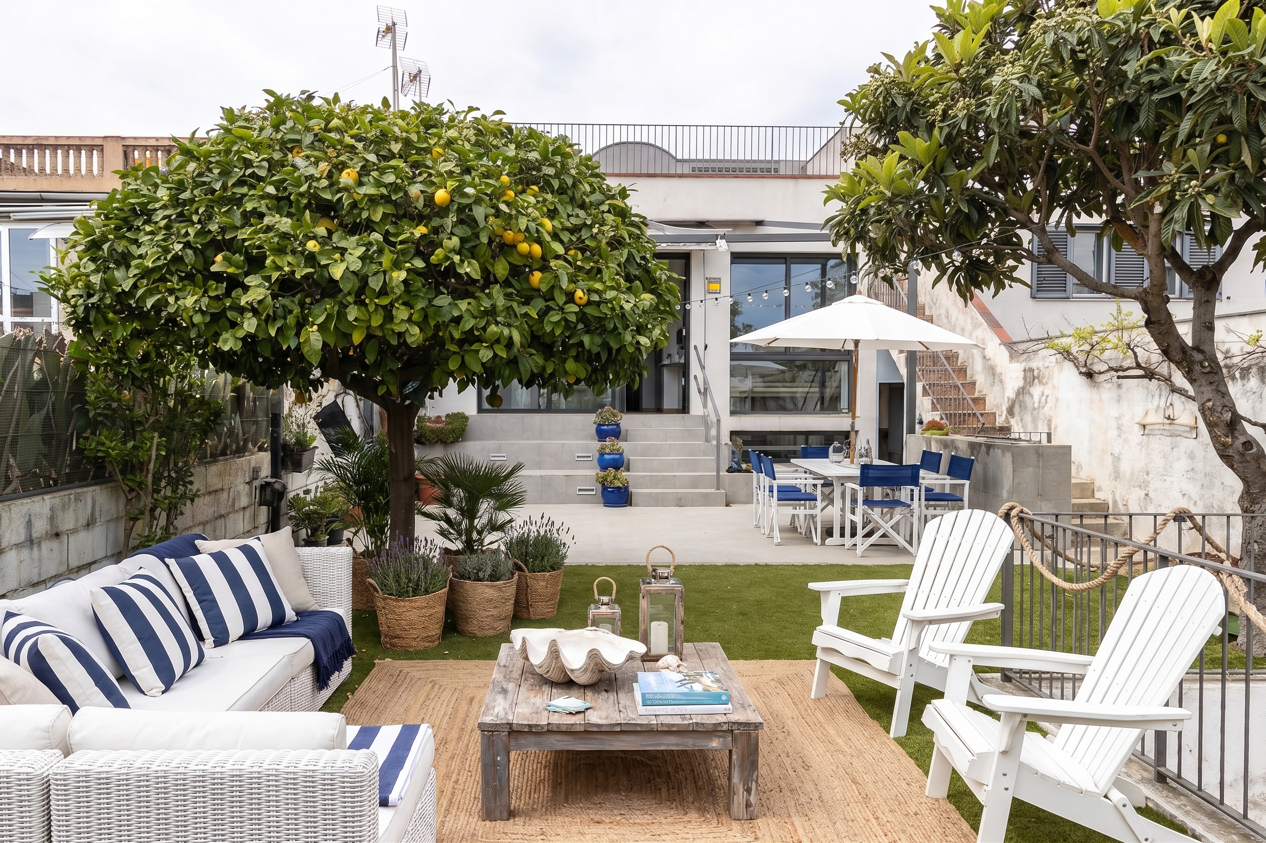 Encantadora casa con patio, parking y vistas despejadas