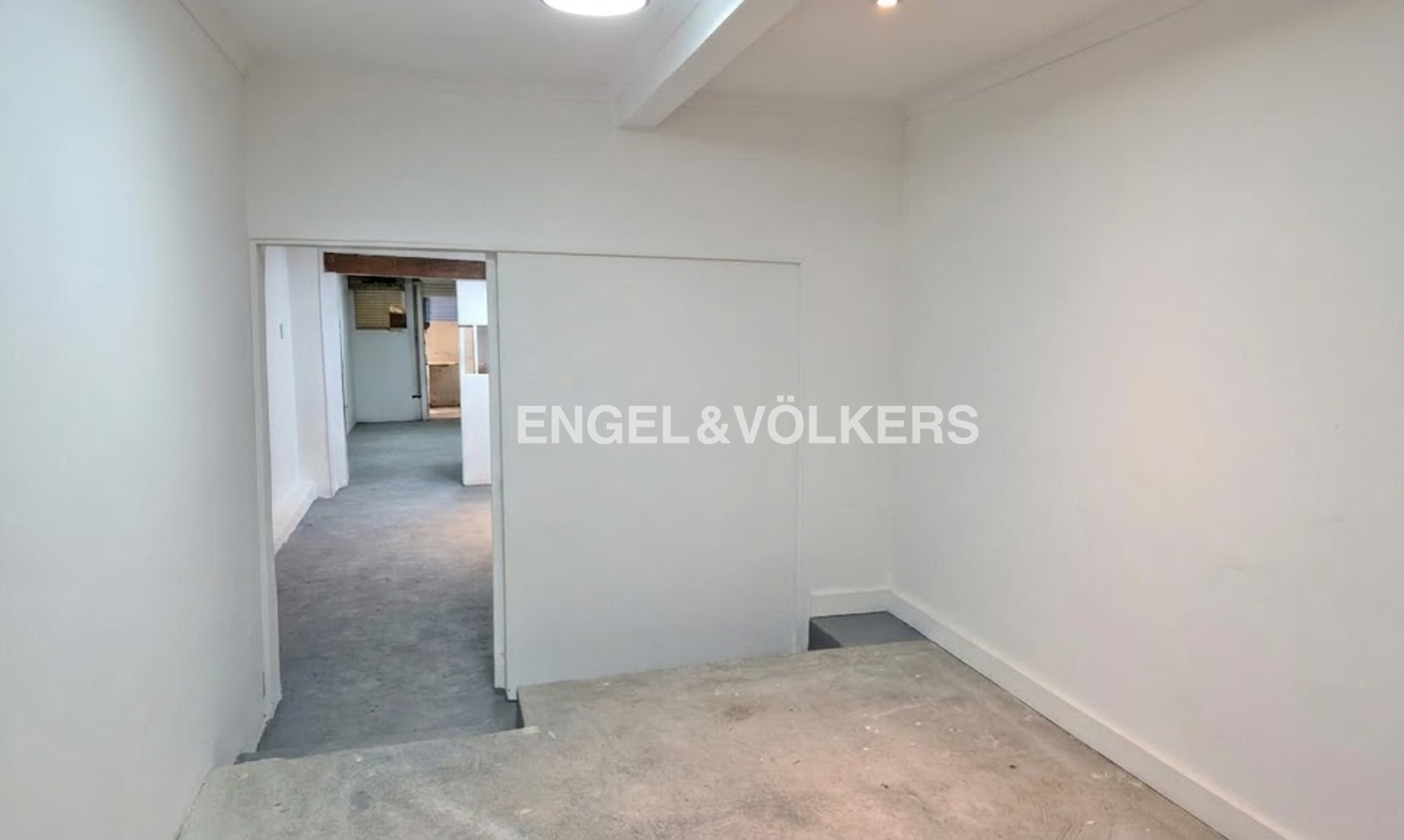 Arriendo exclusivo local en la cabrera