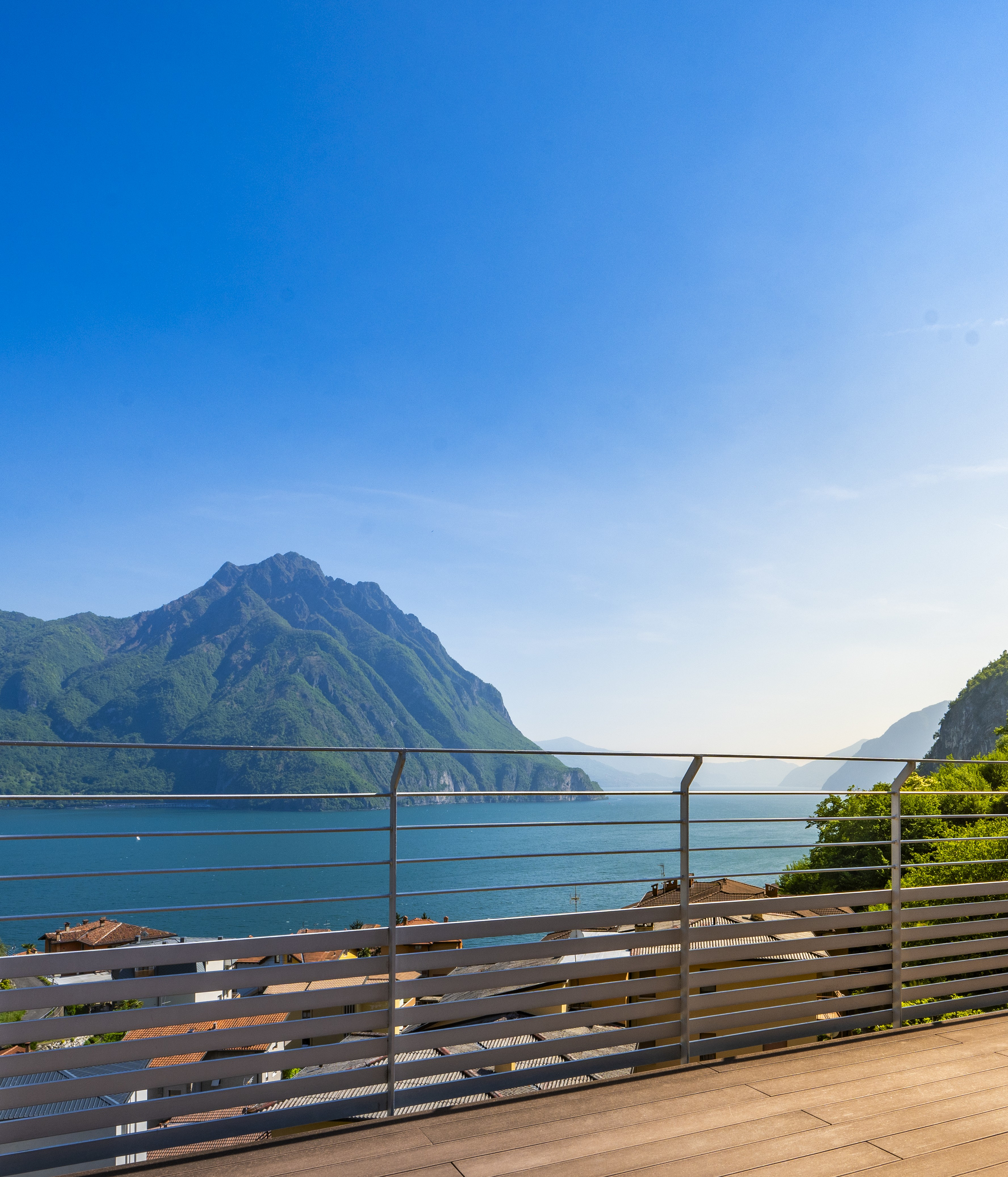 Penthouse mit Terrasse und Seeblick in Castro
