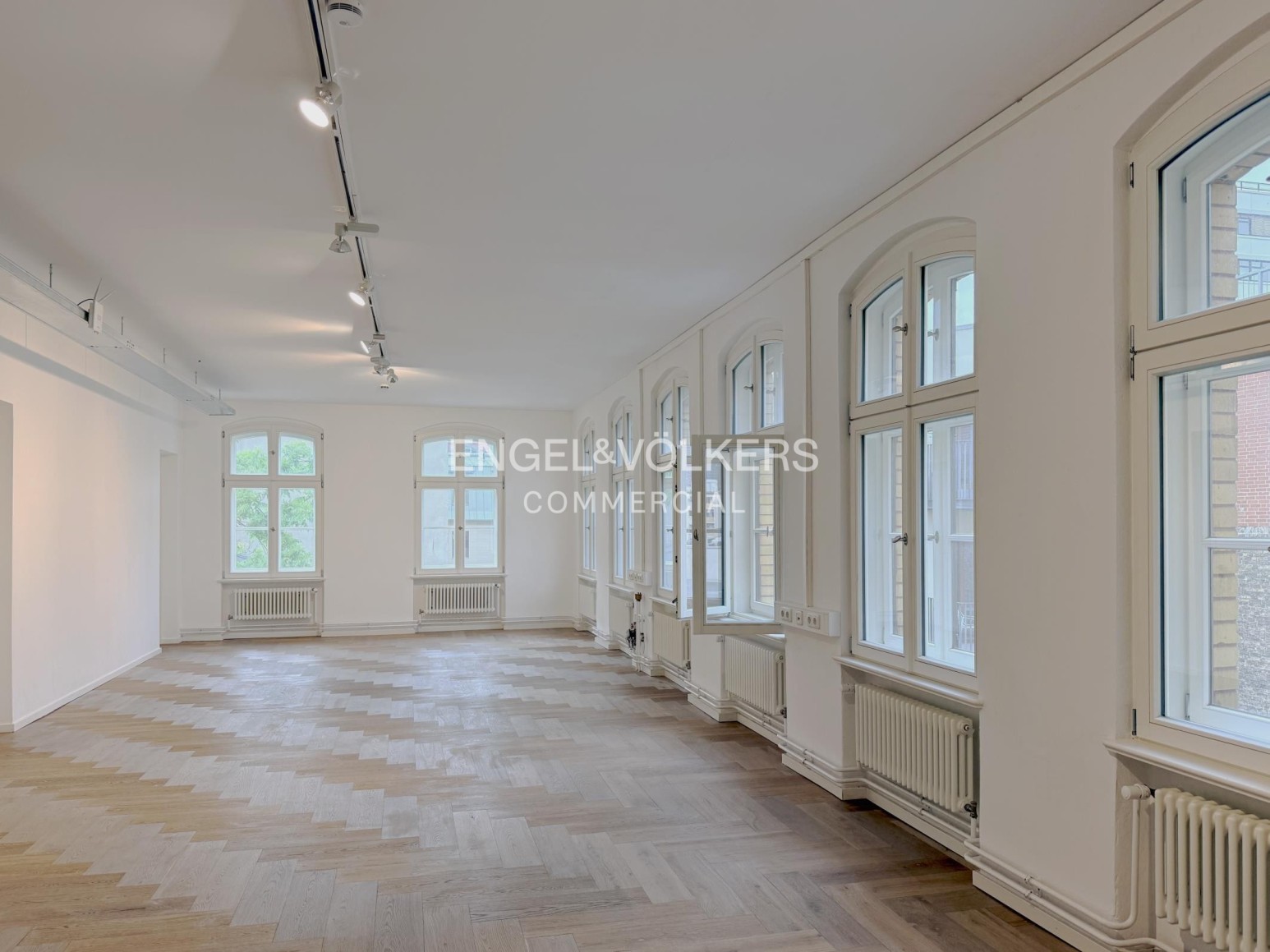 Ihr neues Büro in rustikalem Fabrikhaus