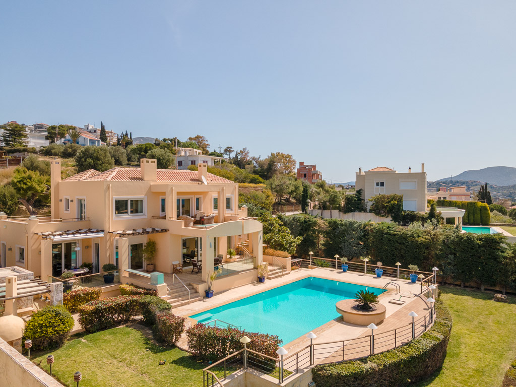 Luxurious 4 bedroom villa with panoramic sea views in Lagonisi