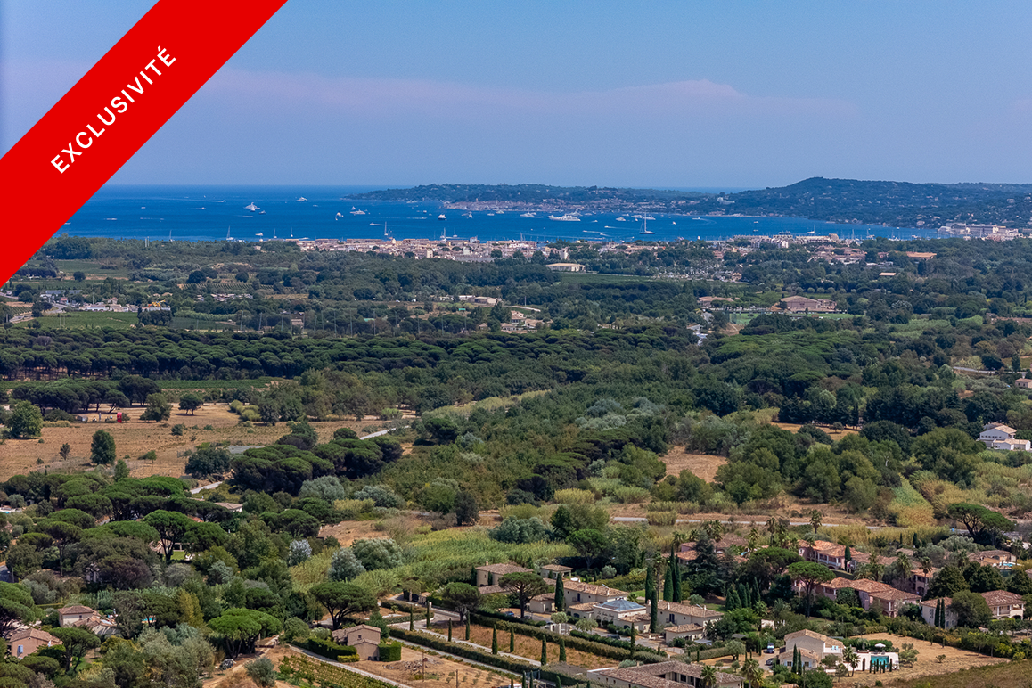 Villa mit Blick auf den Golf von Saint-Tropez – private, gesicherte Anlage