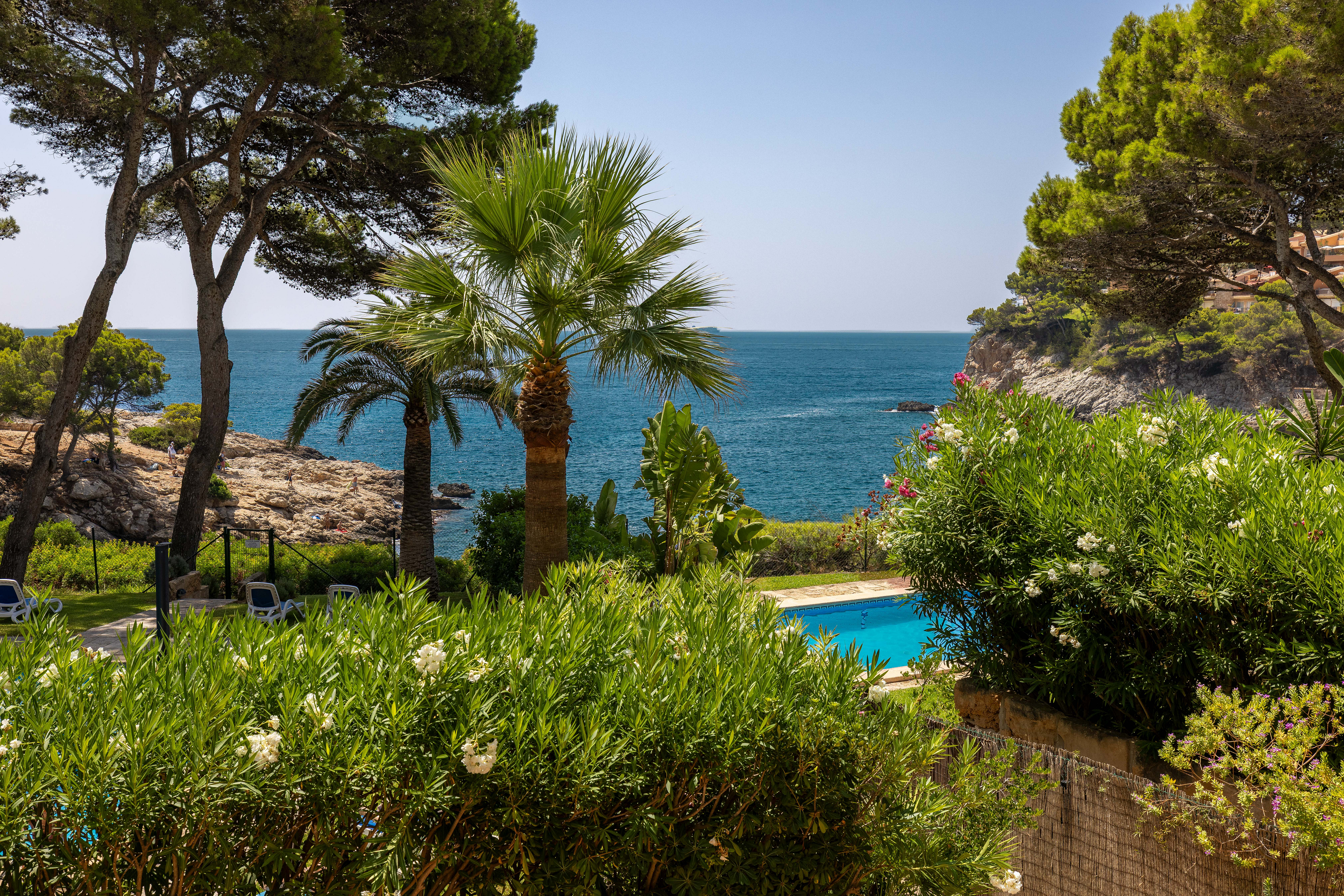 Apartment on the seafront with direct sea access in Port d'Andratx