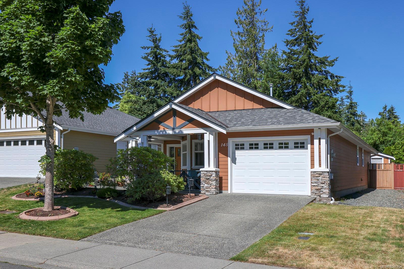 Charming 1,416 sq.ft. rancher is in the heart of Parksville