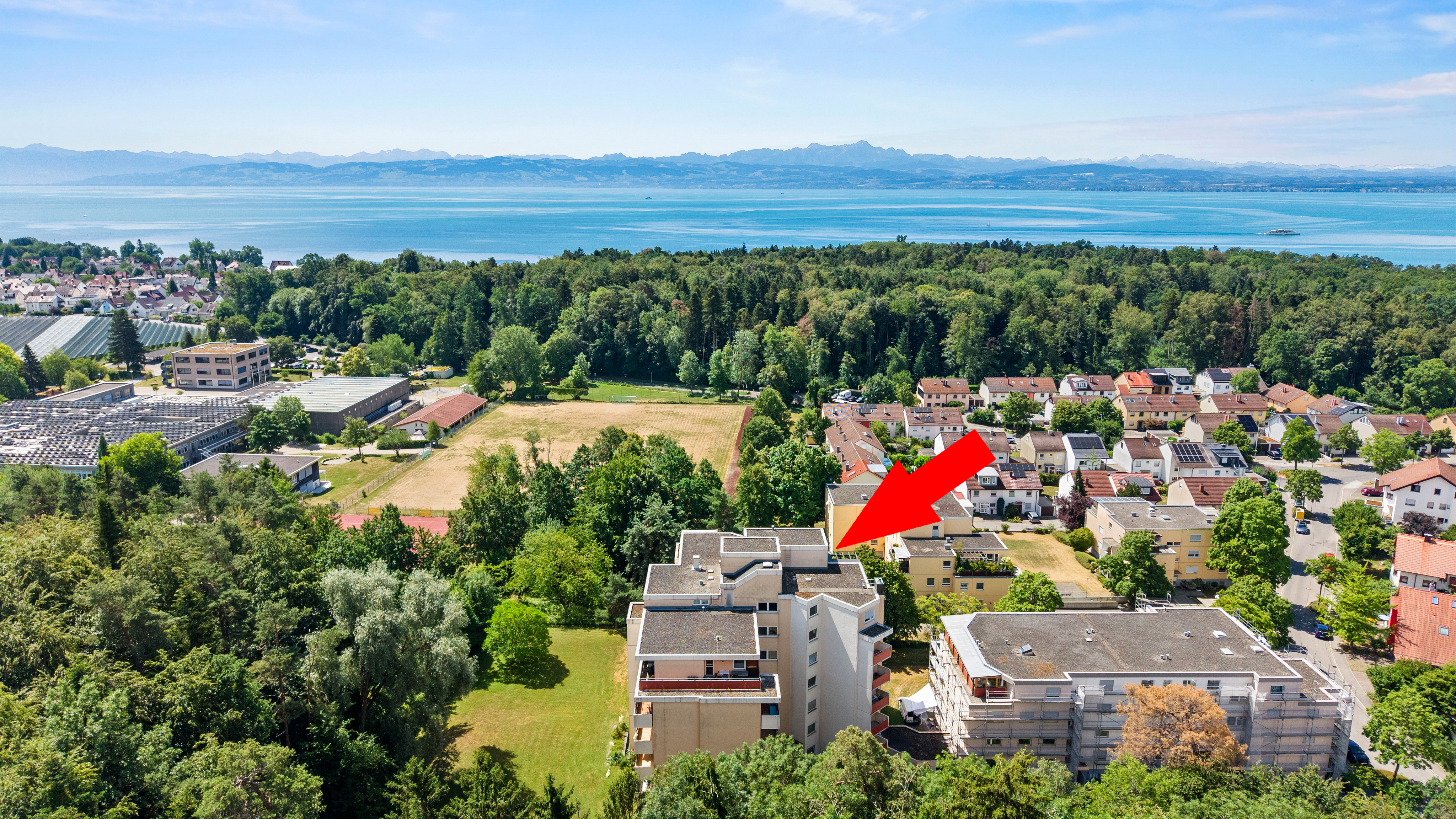 Großzügige Penthouse-Maisonette mit atemberaubender See- und Bergsicht