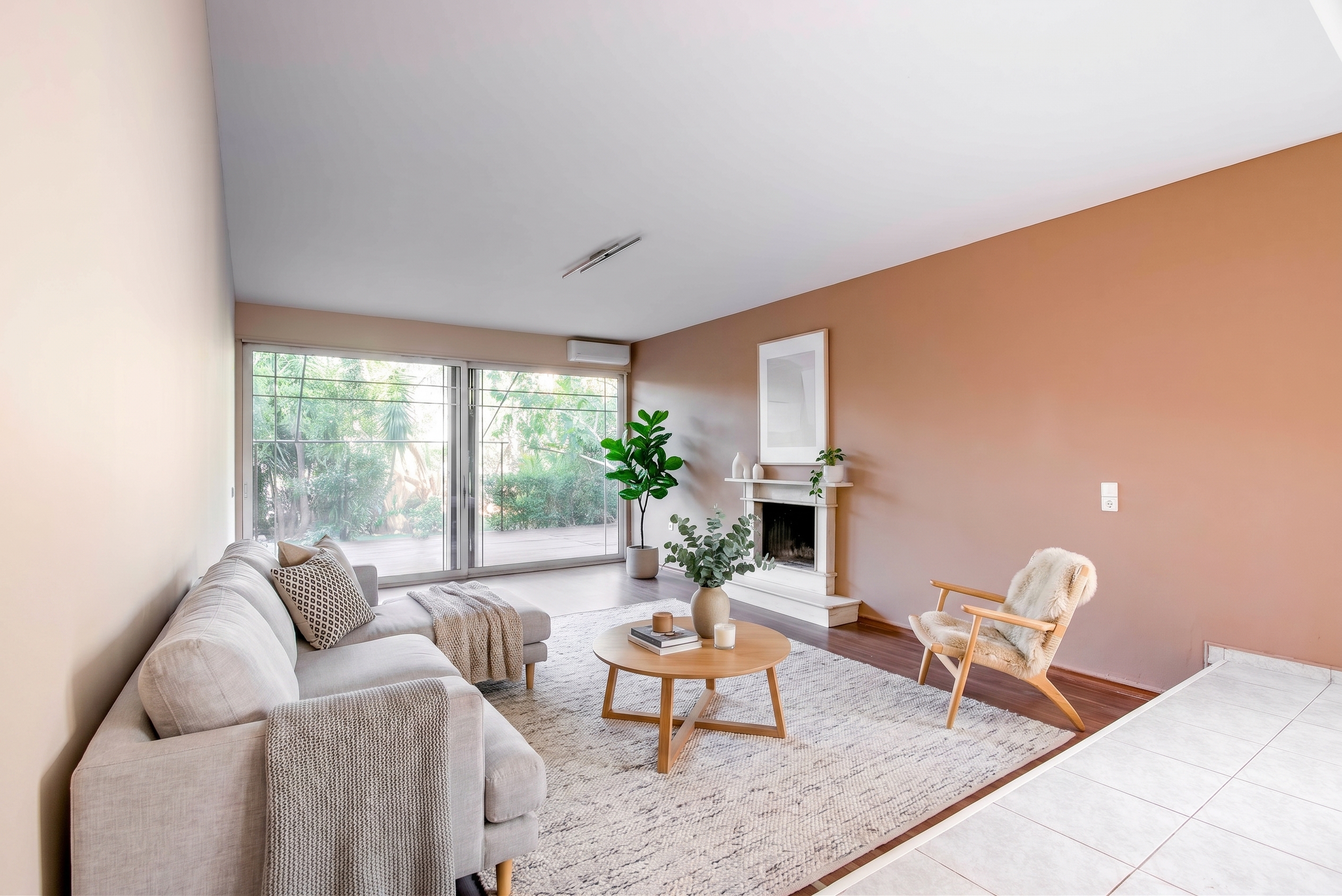 Family-Friendly 2-Bedroom Residence withPrivate  Garden in Voula