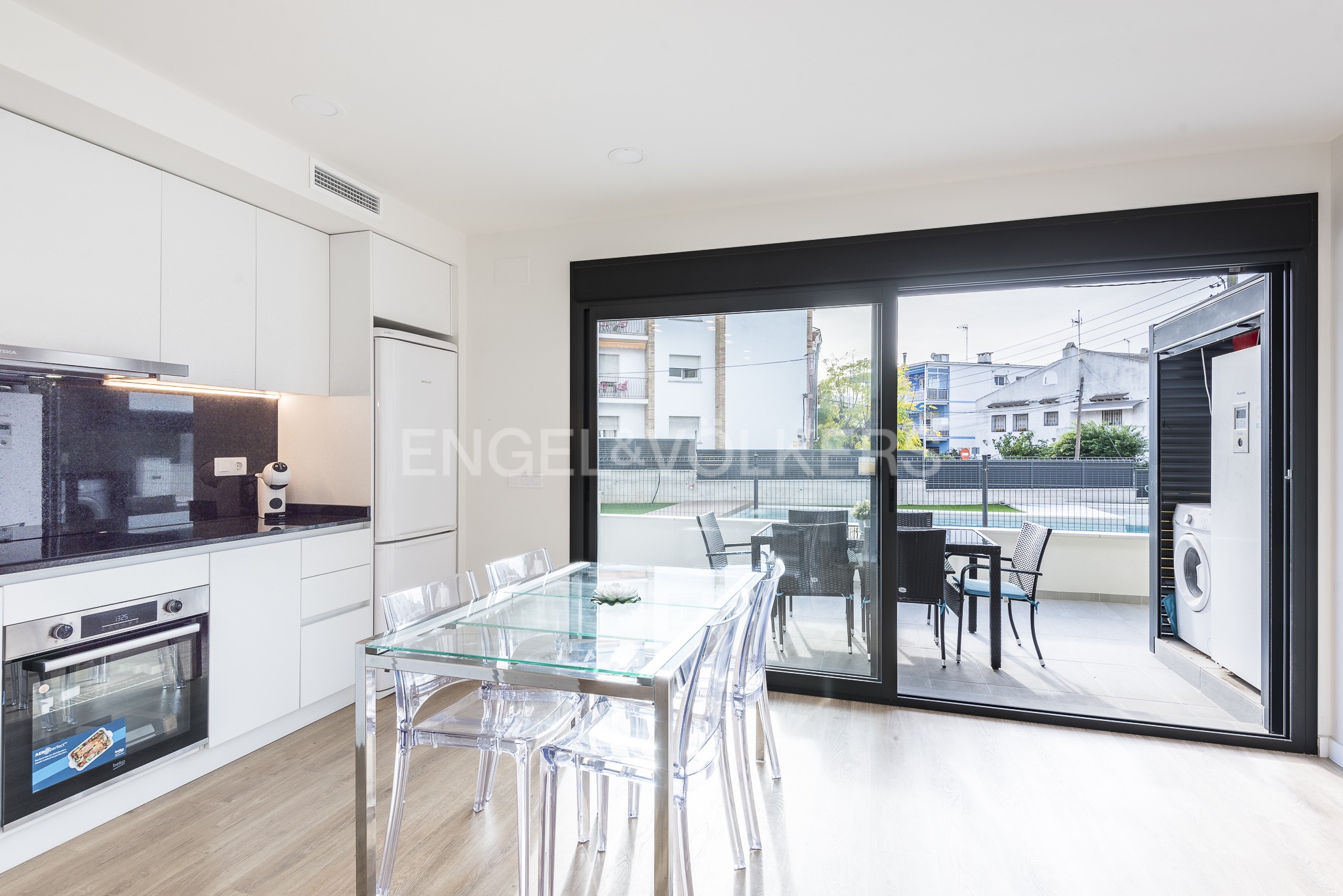 Planta baja con terraza privada en Cubelles