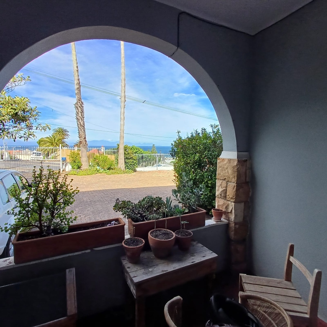 Kalk Bay 2 bedroom apartment