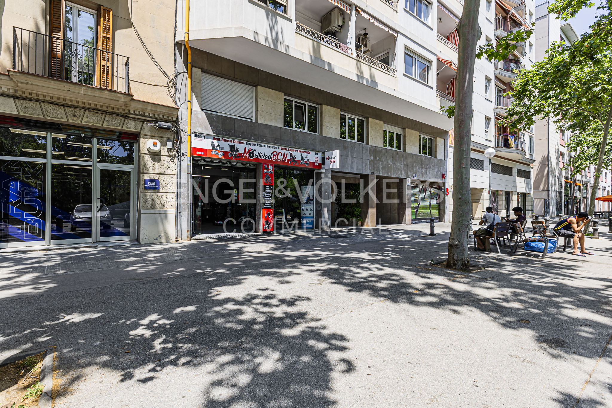 Local comercial de 272m2 frente al Parc de la Ciutadella