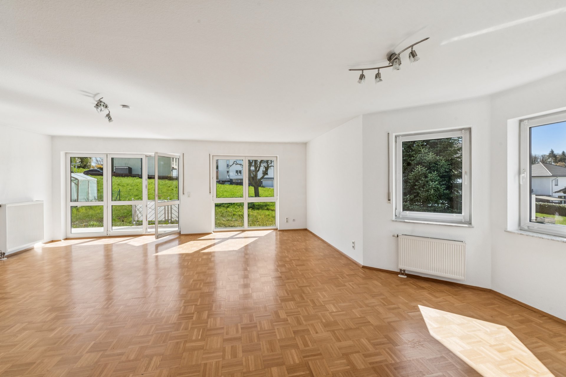 Spacious family home with in-law suite, sunny terrace and idyllic garden in Schlossborn