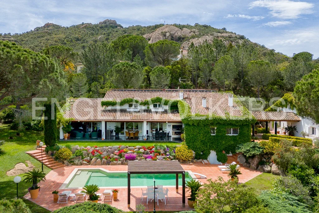 Exceptional property of more than 5000m2 in Golf Costa Brava