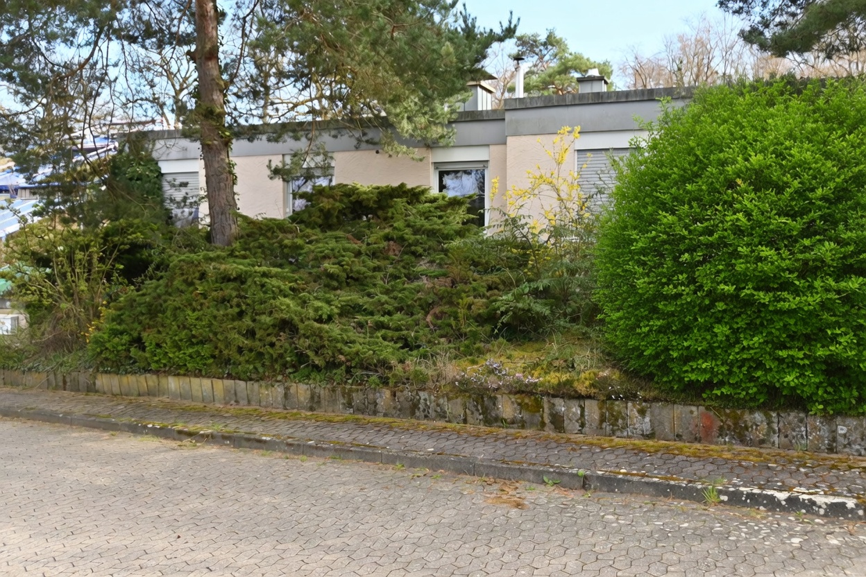 Gemütlicher Bungalow mit Wintergarten in ruhiger Lage