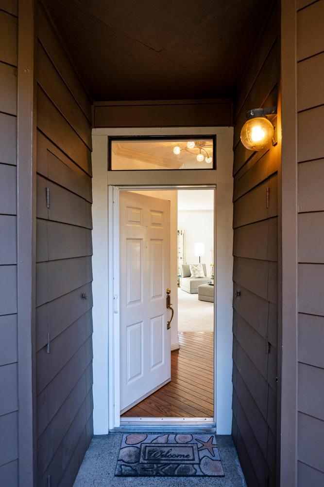 An Elegant Escape Along the Lagoon