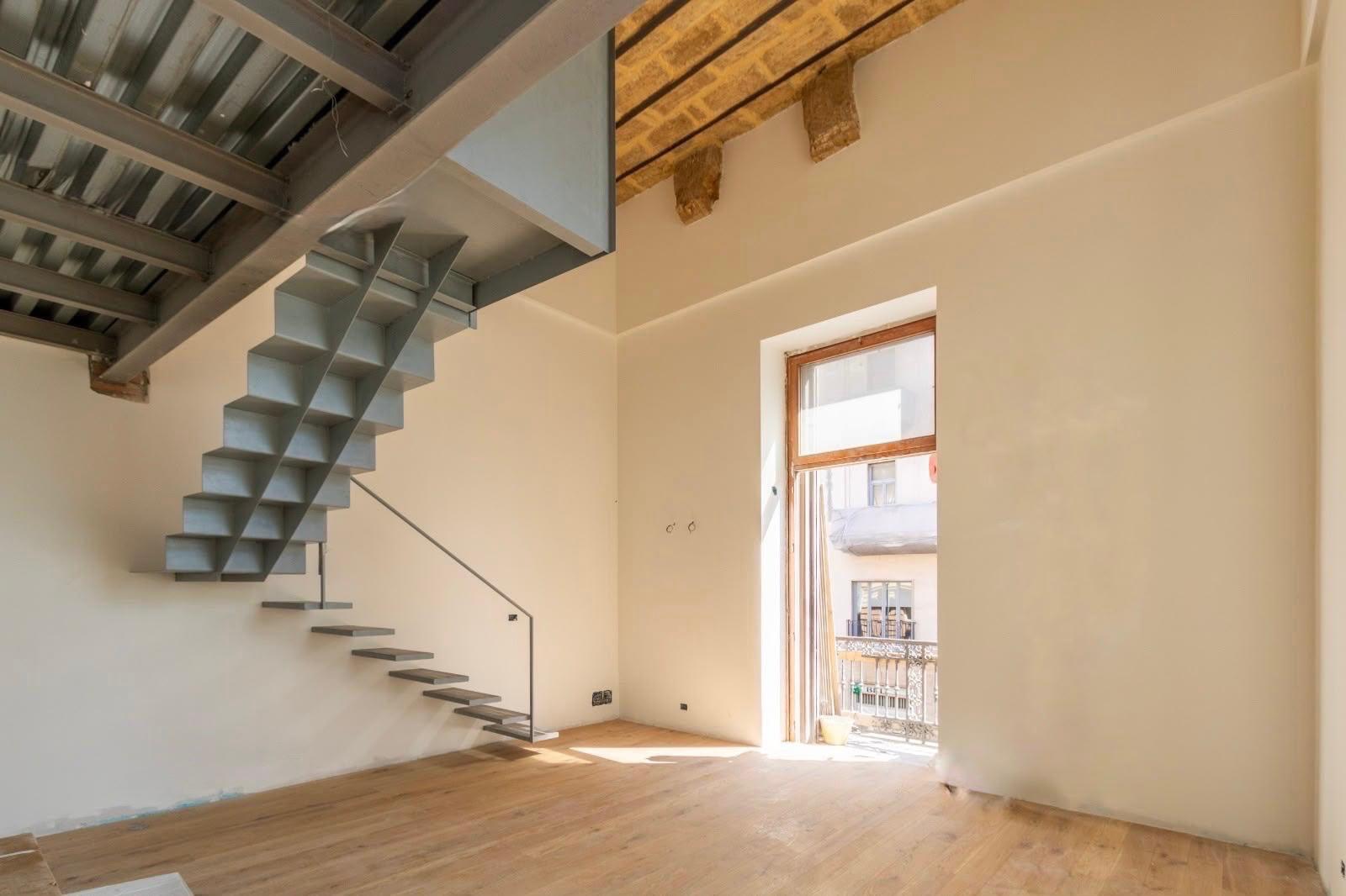 Exclusive newly renovated loft in Palazzo Monteleone