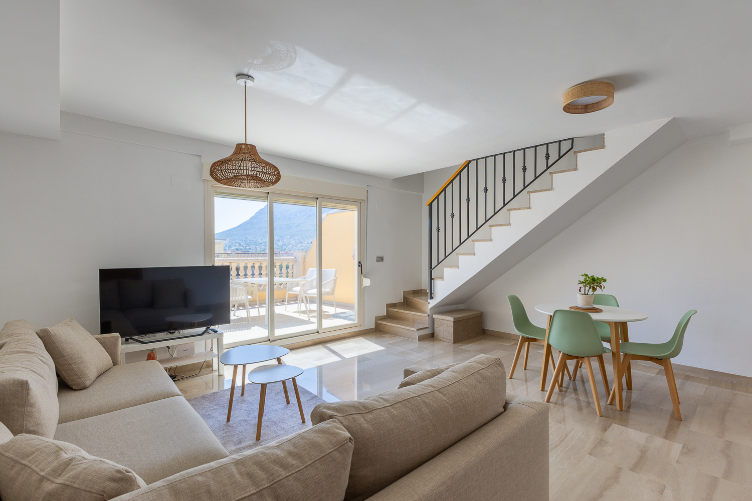 Stunning 2-Bed Duplex Penthouse with Attic, Large Terraces and Garage in Denia Plaza Residential Complex