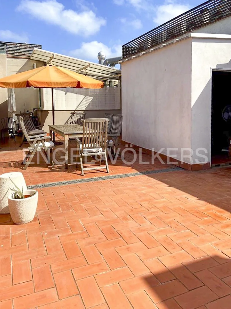 Penthouse with terrace in Poblenou
