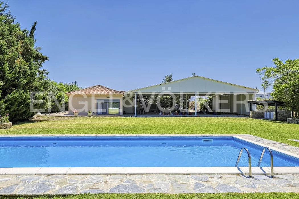 The Ground Oasis in a Detached House, Nafplio