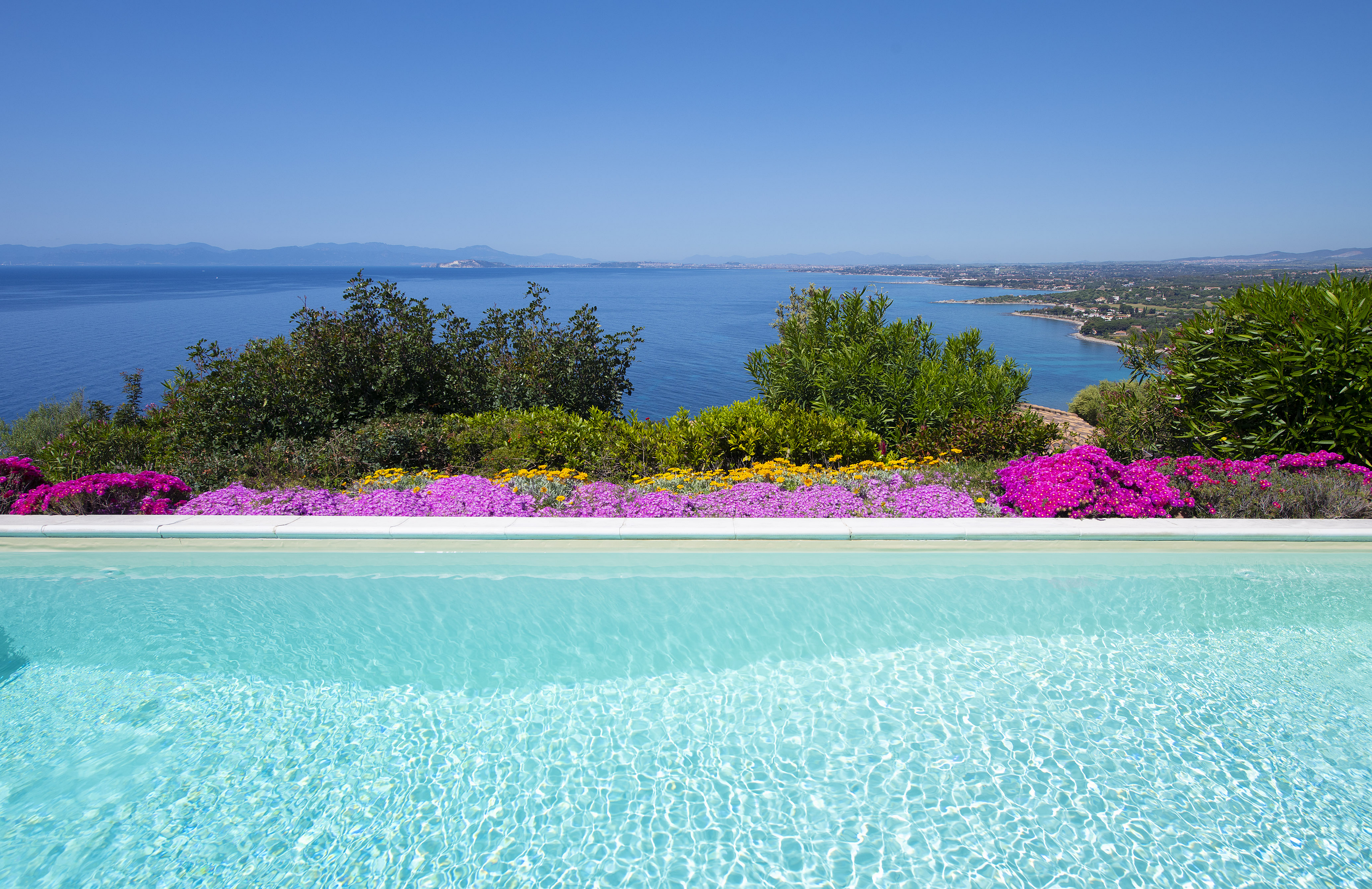 Spectacular Gulf Views and Stunning Sunsets
