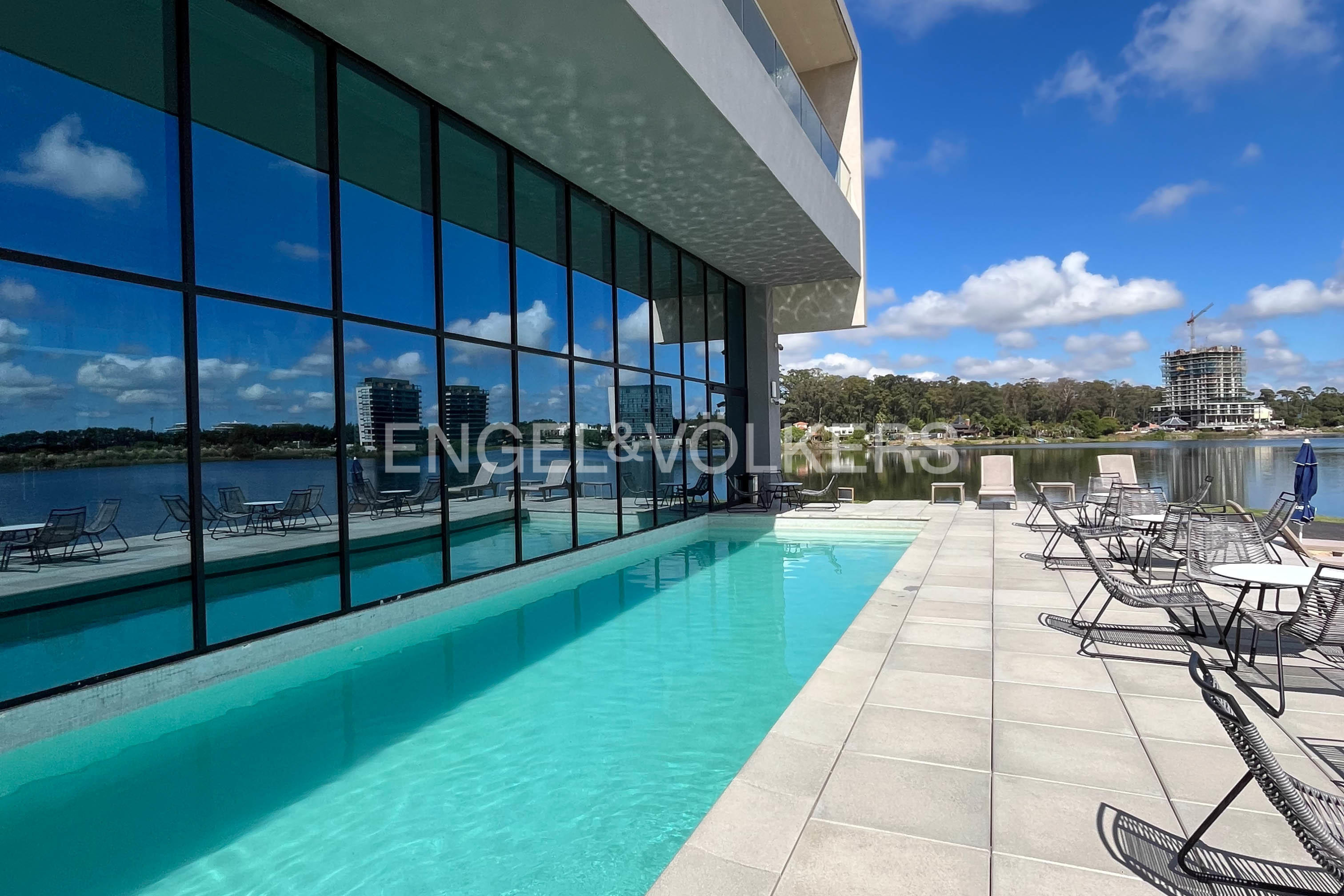 New 3-bedroom apartment in Carrasco Boating