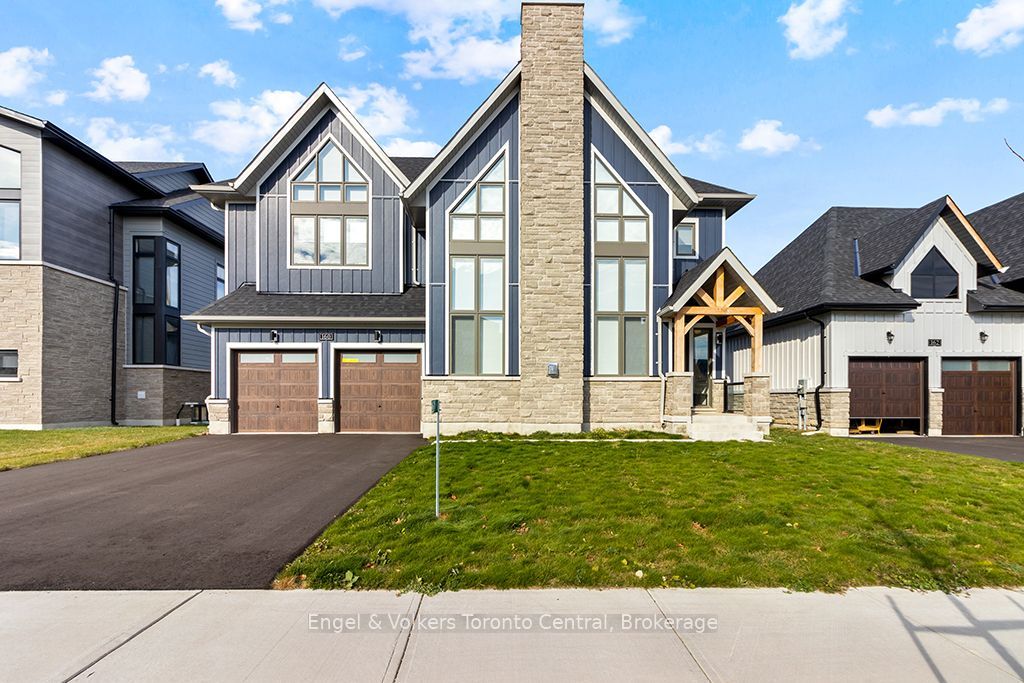 Newly Built Luxury Home Overlooking The Golf Fairway