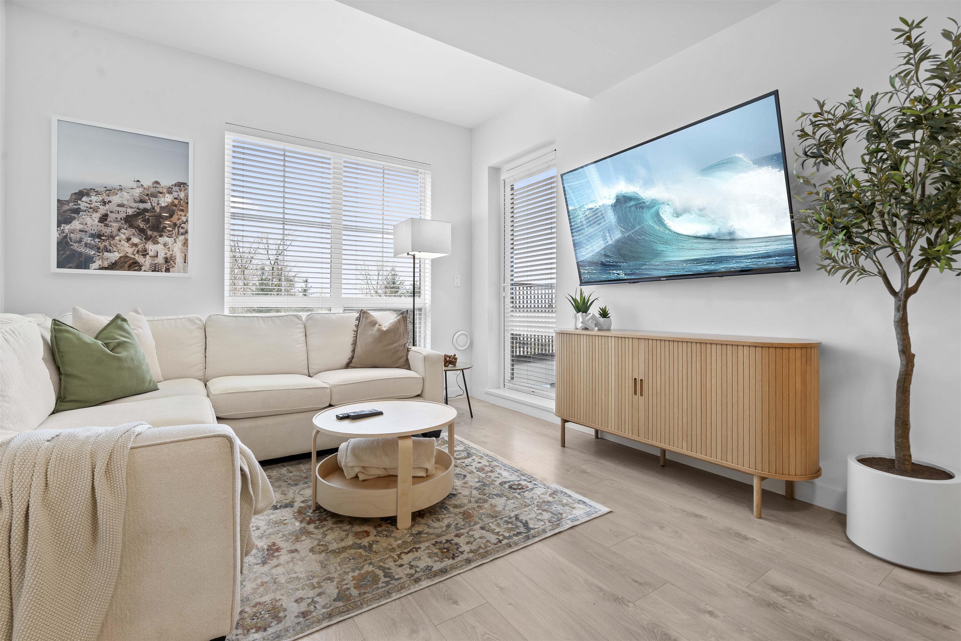 RARE 3 Bedroom + Den in Latimer Heights!
