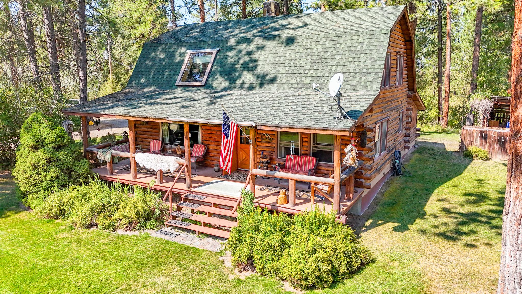 Cozy Montana Home On 5 Private Acres!