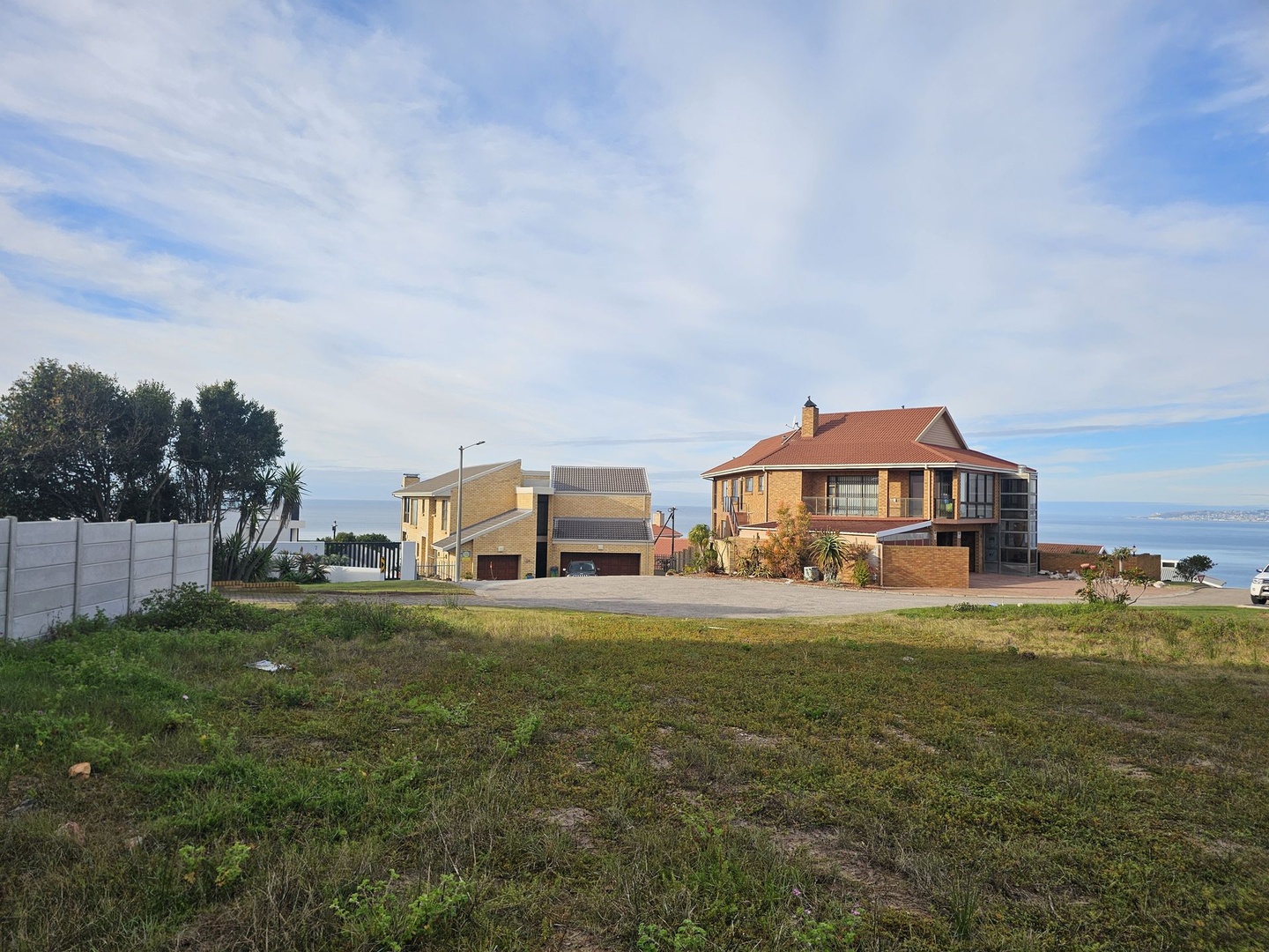 Build Your Dream Coastal Home: 648m² Stand with Sea Views in Reebok