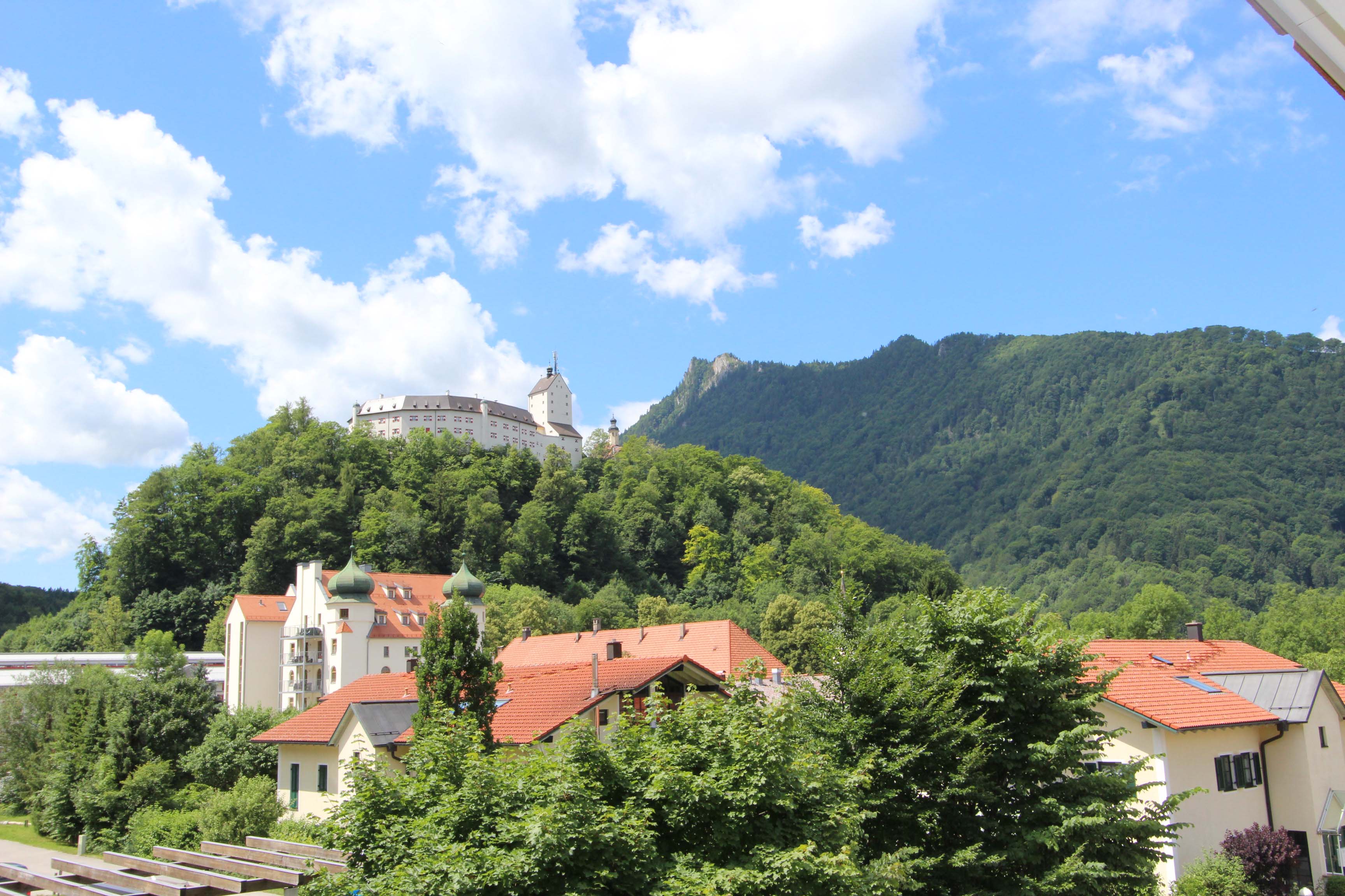 Neubau mit Alpenblick in Aschau im Chiemgau – Exklusives Wohnen in idyllischer Lage mit modernem Komfort und München-Anbindung!